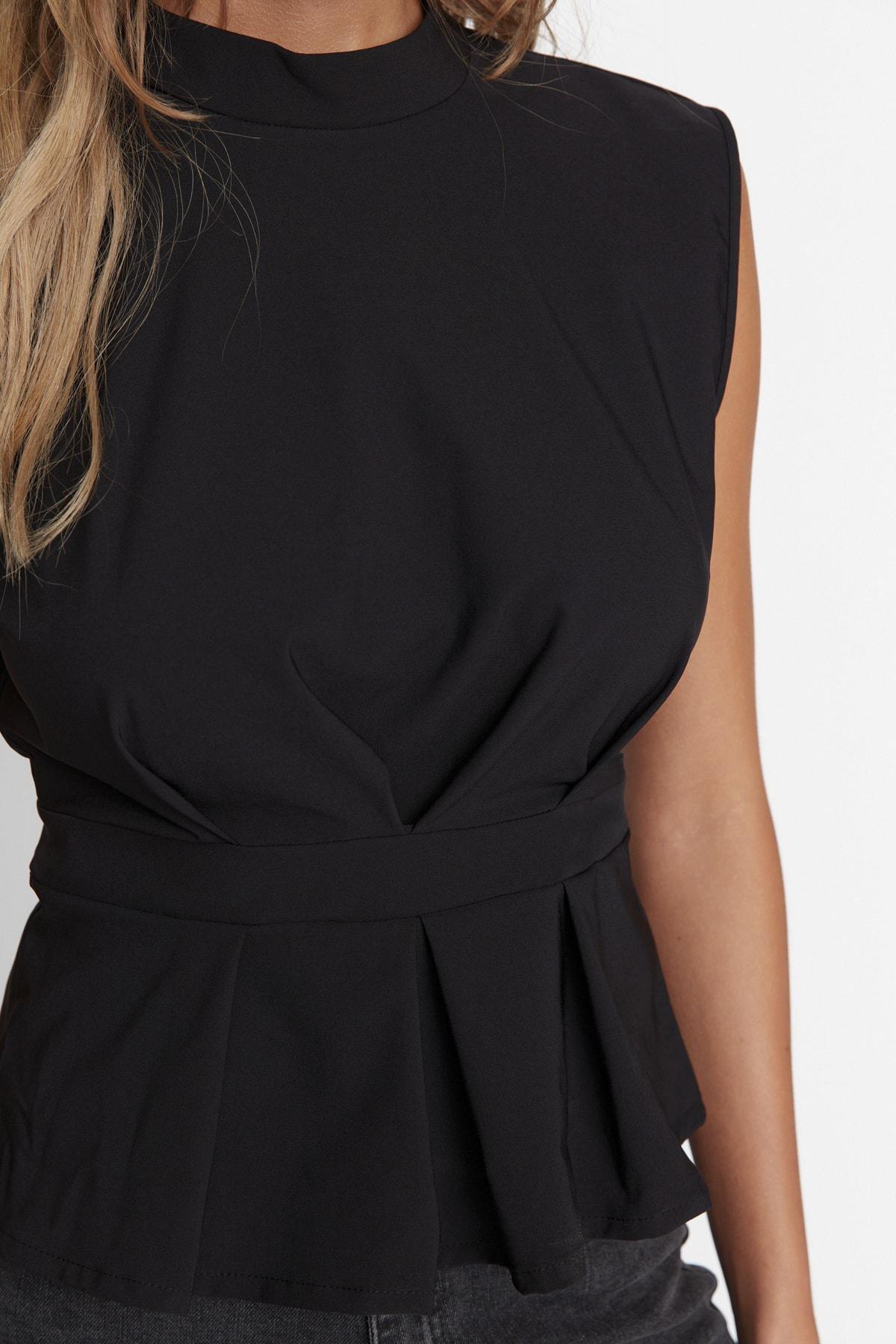 Black Fitted Crew Neck Blouse, , large image number 3