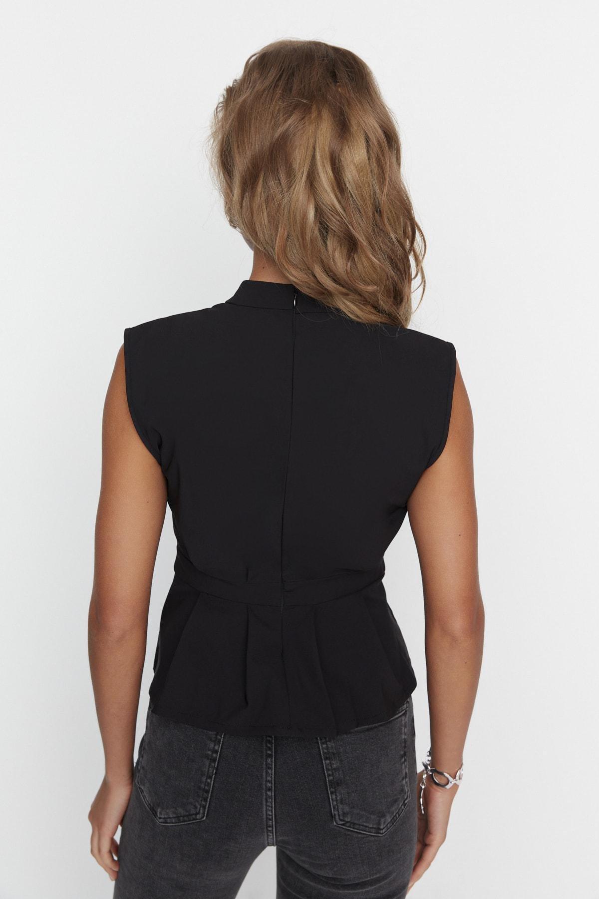 Black Fitted Crew Neck Blouse, , large image number 4