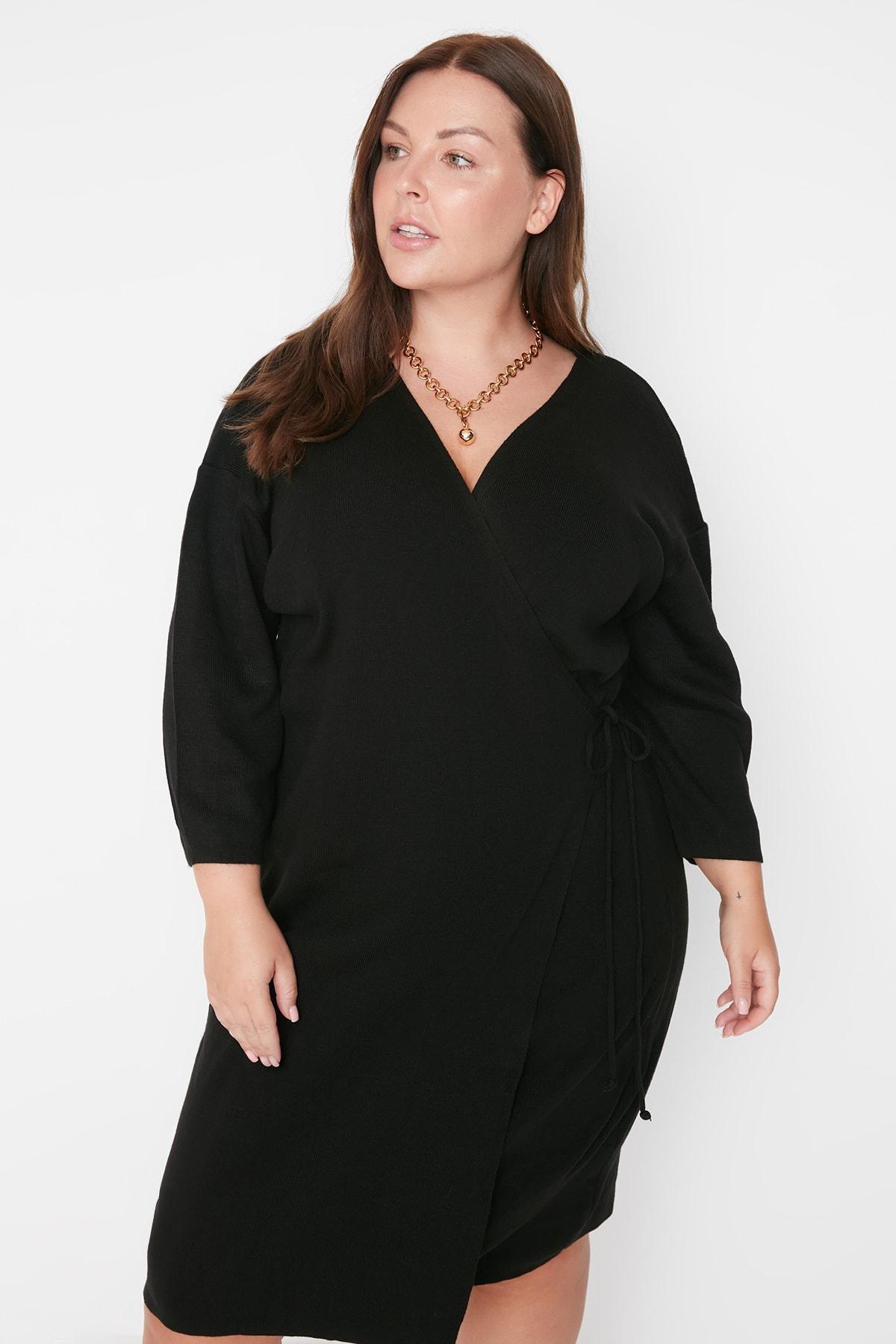 Black Wrapover V-Neck Plus Size Dress, , large image number 2
