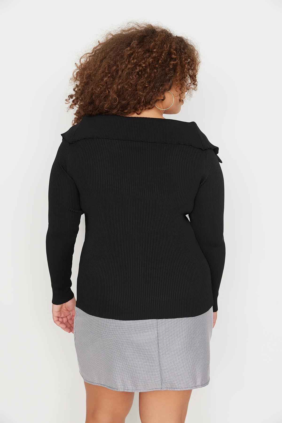 Black Fitted Plus Size Sweater, , large image number 4