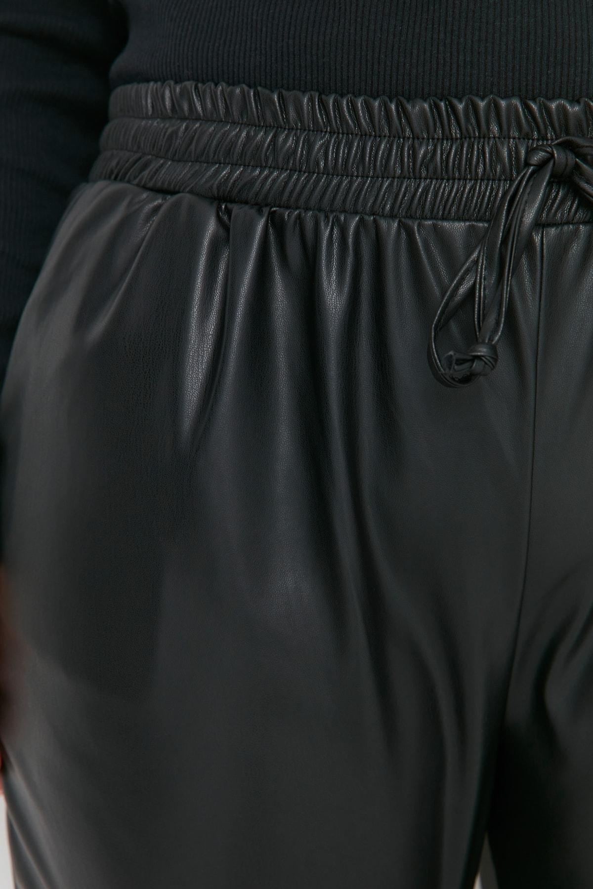 Black Straight Plus Size Pants, , large image number 2