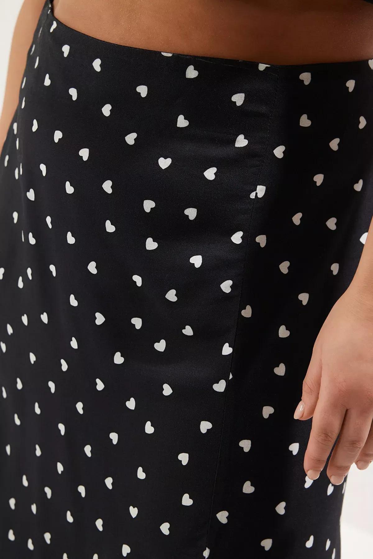 Black Heart Slit Midi Skirt, , large image number 3