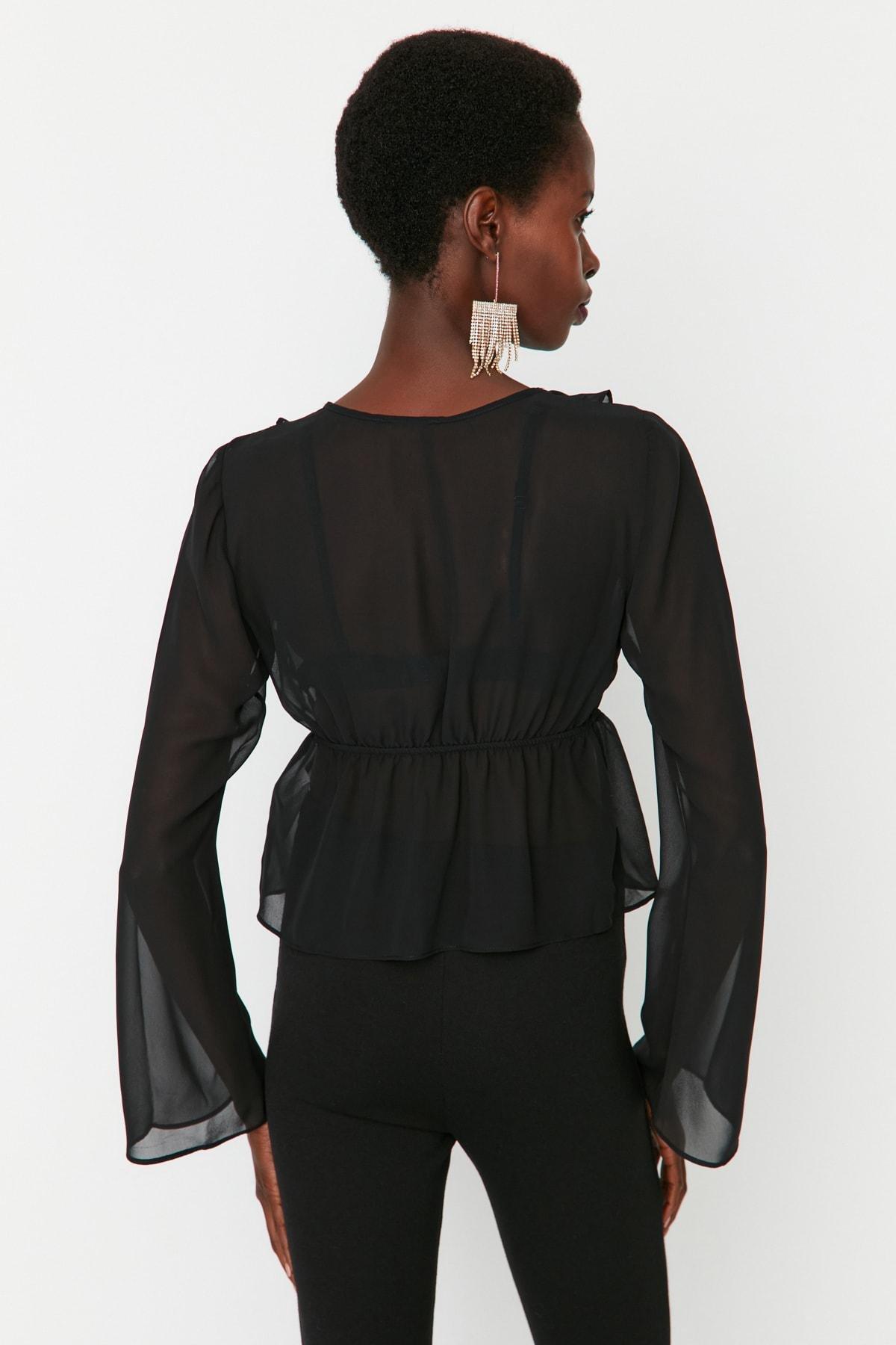 Trendyol - Black Double-Breasted V-Neck Fitted Blouse