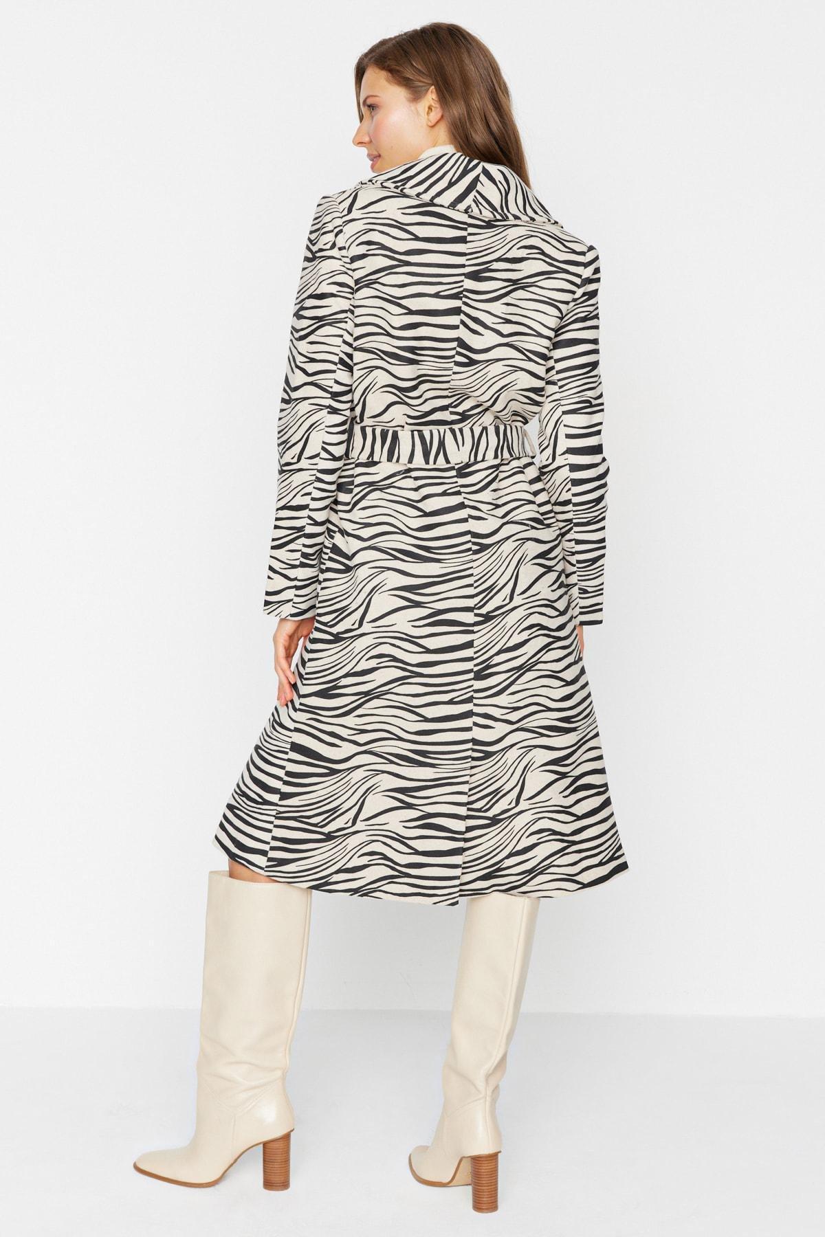 Beige Puffer Coat, , large image number 4