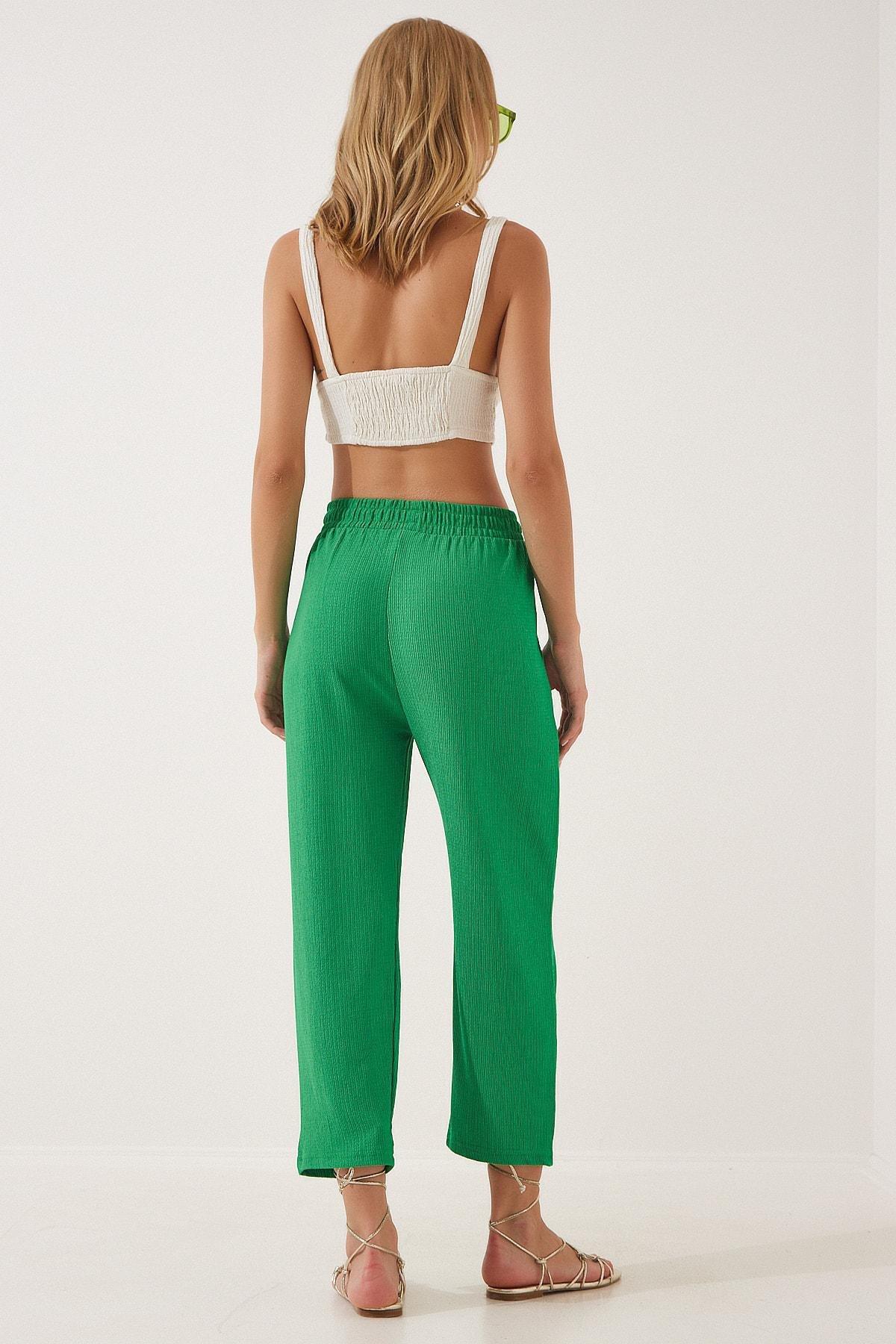 Happiness Istanbul - Green V-Neck Co Ord Set