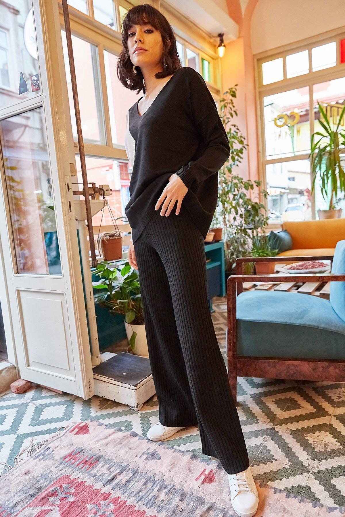 Black Ribbed Thick Knitted Pants, BLACK, large image number 2