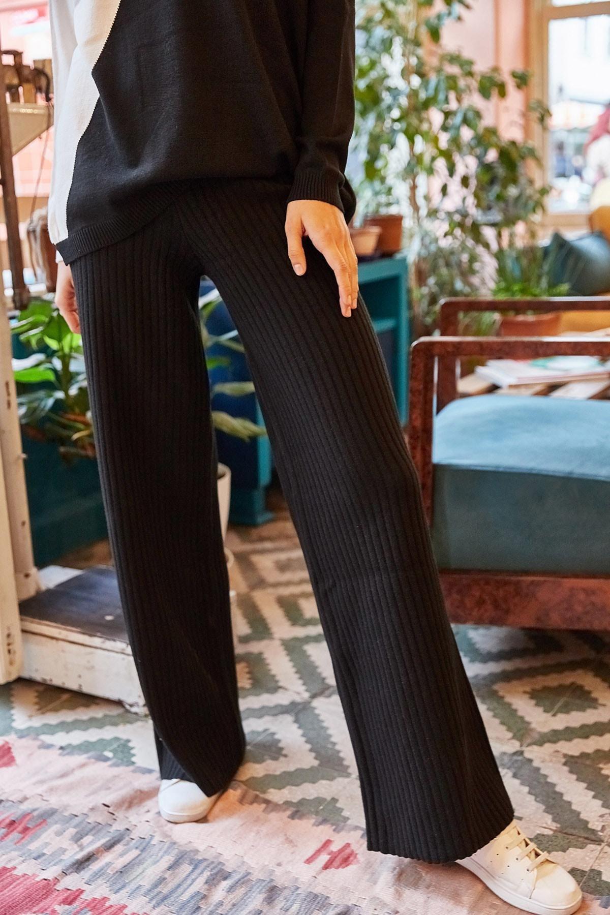 Black Ribbed Thick Knitted Pants, BLACK, large image number 4