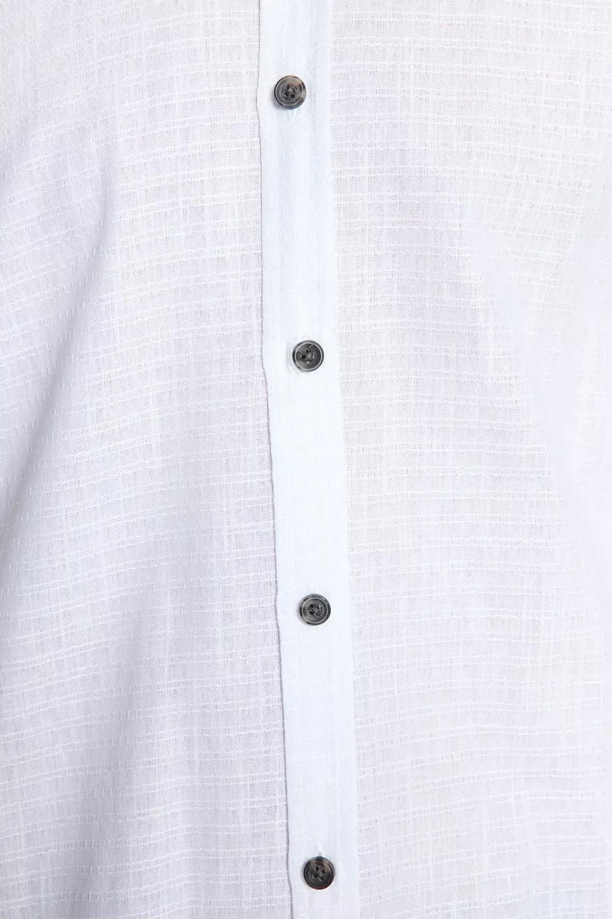 قميص بقصة سليم فت، أبيض وأزرق, White, large image number 3