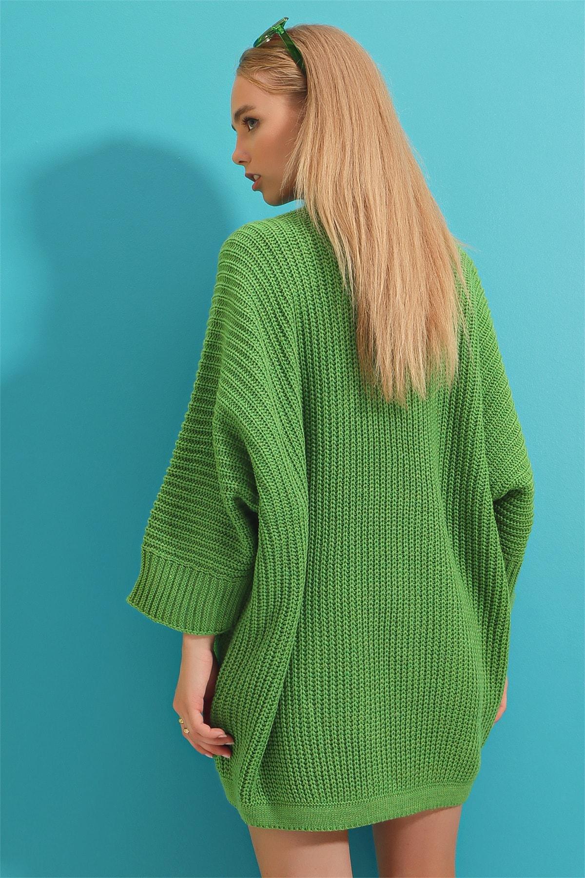 Green Cache-Coeur Cardigan, , large image number 2