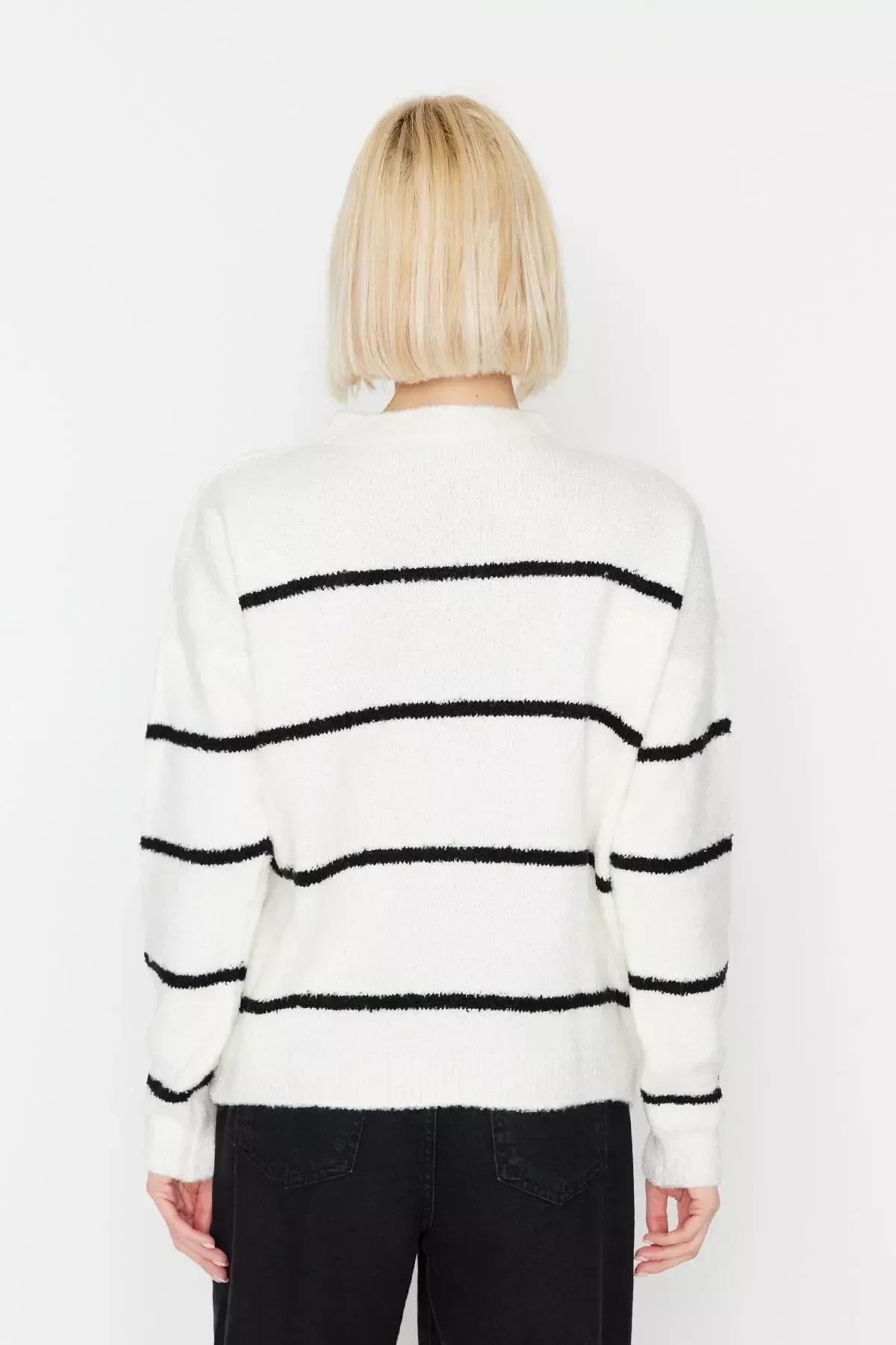 White Striped Crew Neck Sweater, Ecru, large image number 4