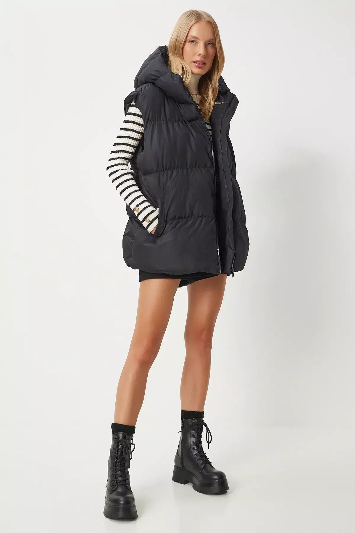 Black Puffer Vest, BLACK, large image number 3