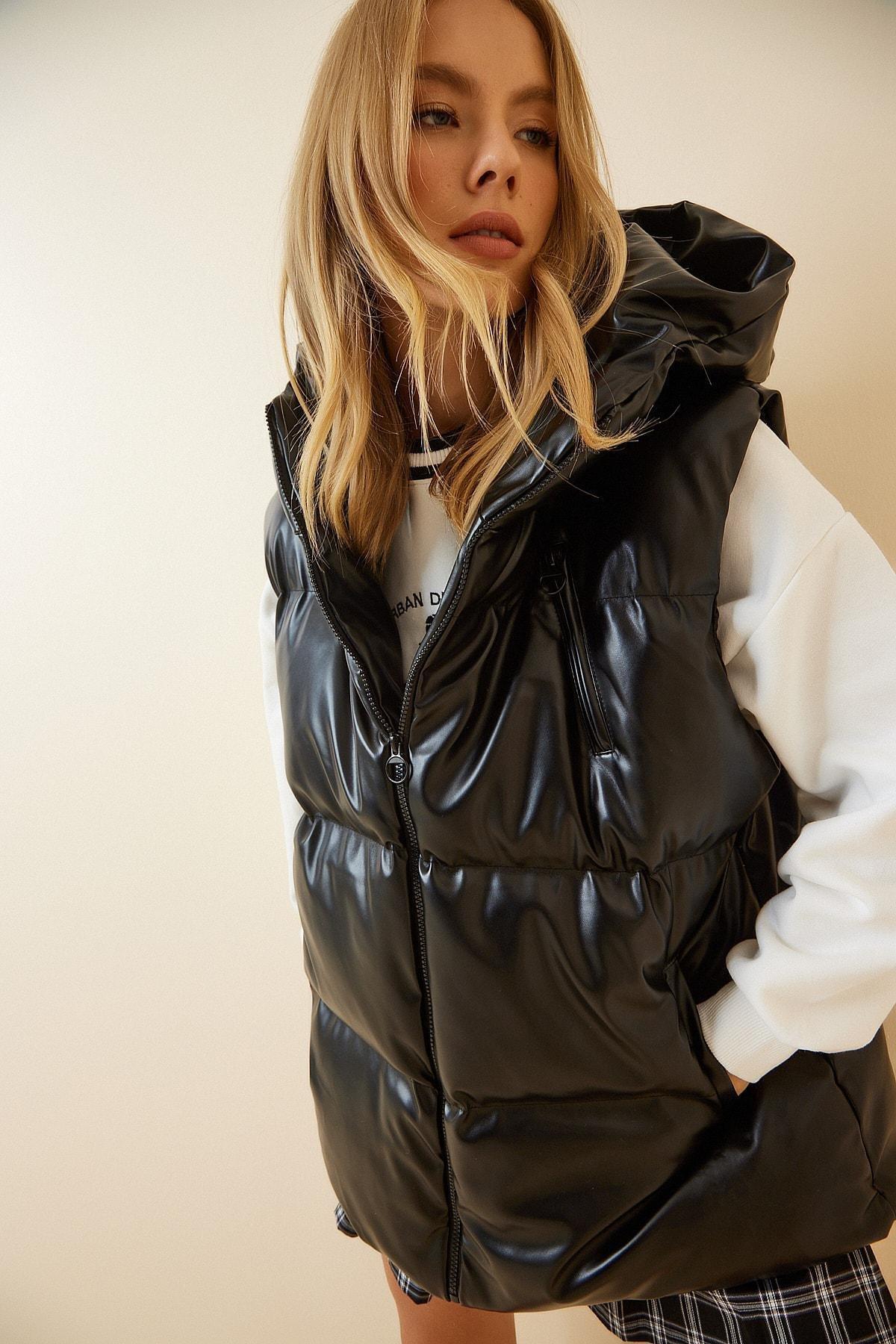 Black Puffer Vest, , large image number 3