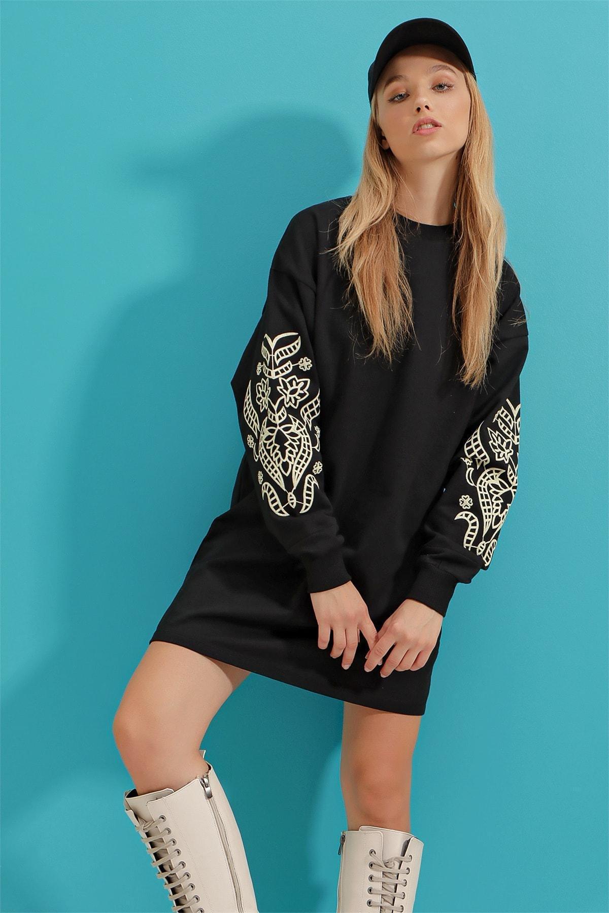 Black Crew Neck Floral Oversize Dress, , large image number 1