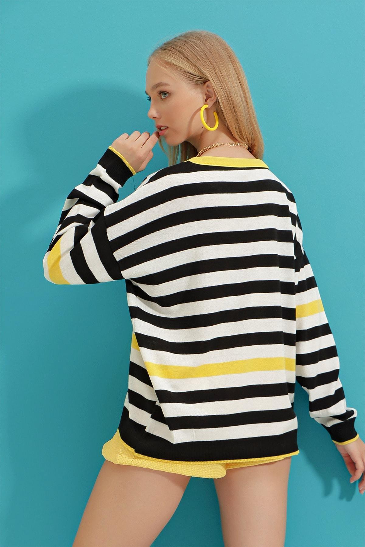 Yellow Striped Crew Neck Oversized Blouse, Yellow, large image number 4