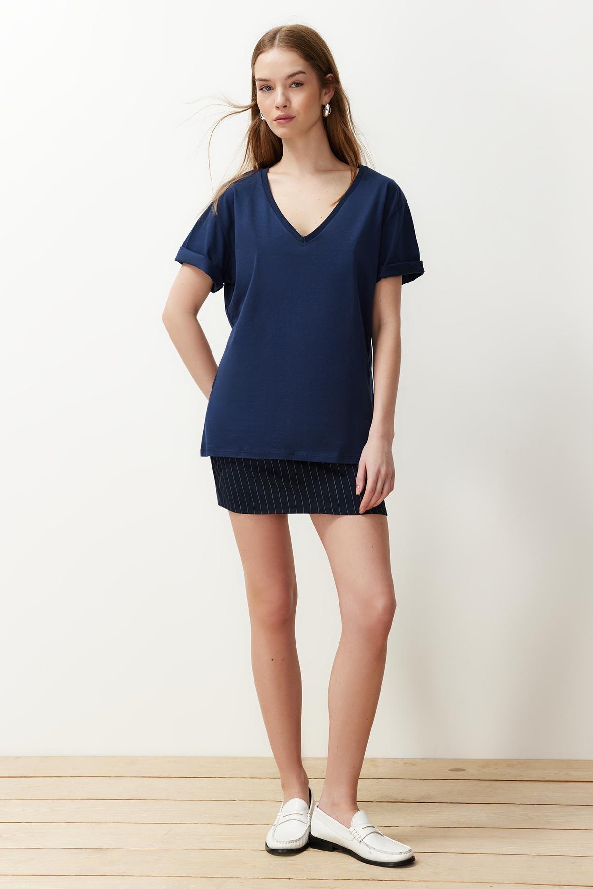 Navy V-Neck Boyfriend T-Shirt, , large image number 3