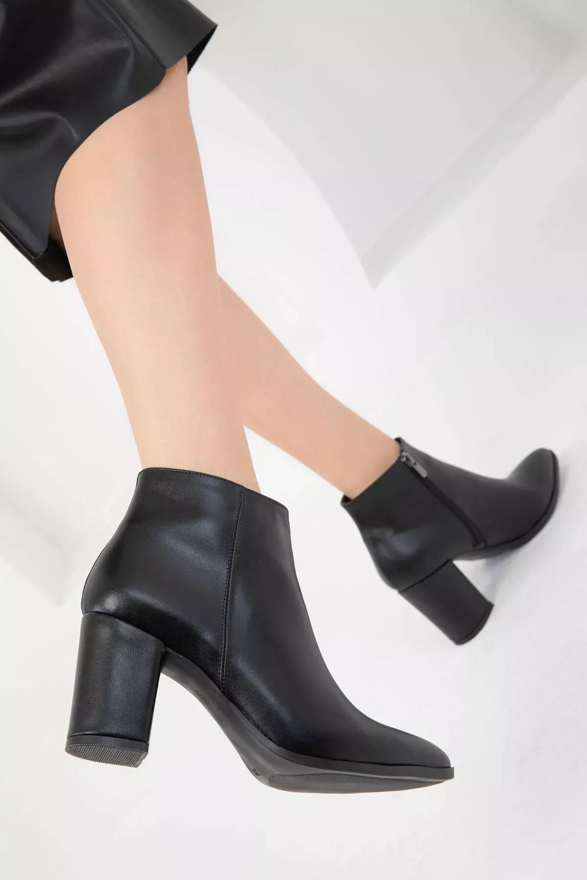 Black Womens Boots & Booties 17518, BLACK, large image number 4