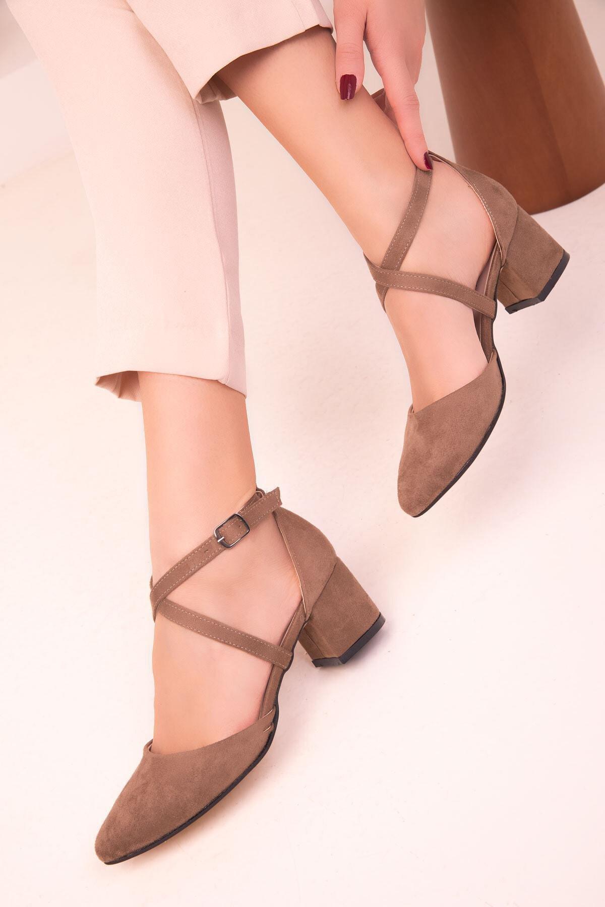 Beige Suede Classic Heeled Shoes, C101_2875, large image number 1