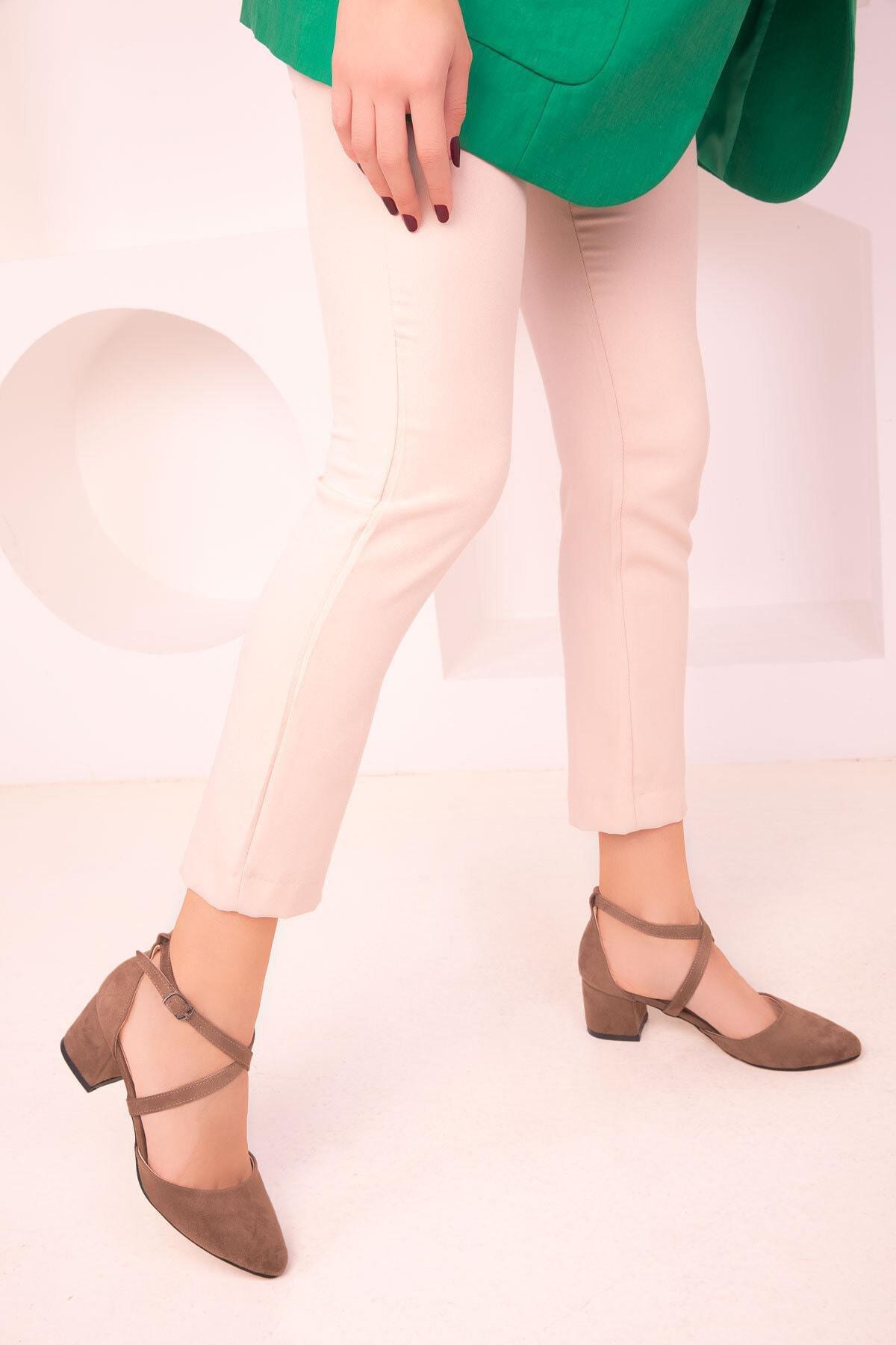 Beige Suede Classic Heeled Shoes, C101_2875, large image number 3