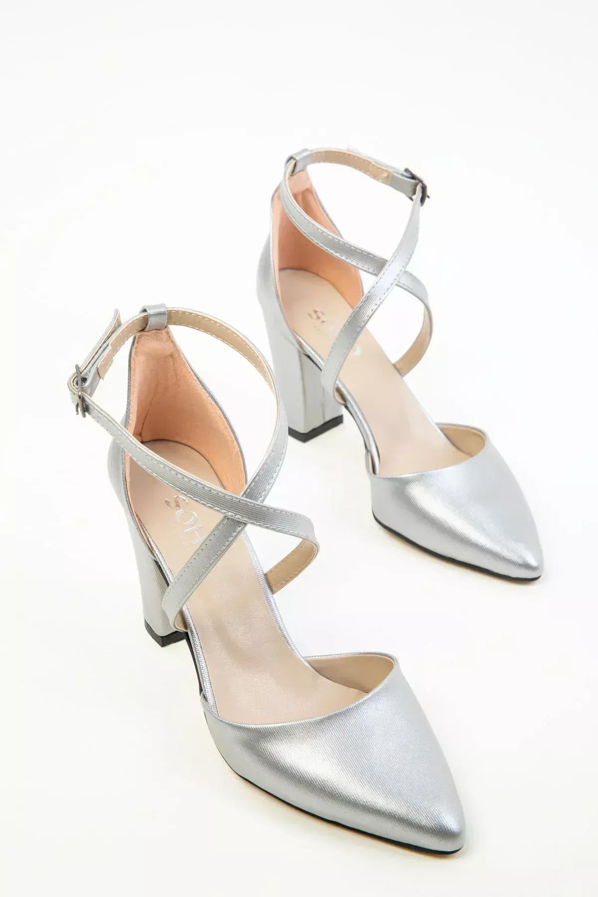 Gray Closed-Toe Crossover Classic Heels, , large image number 3