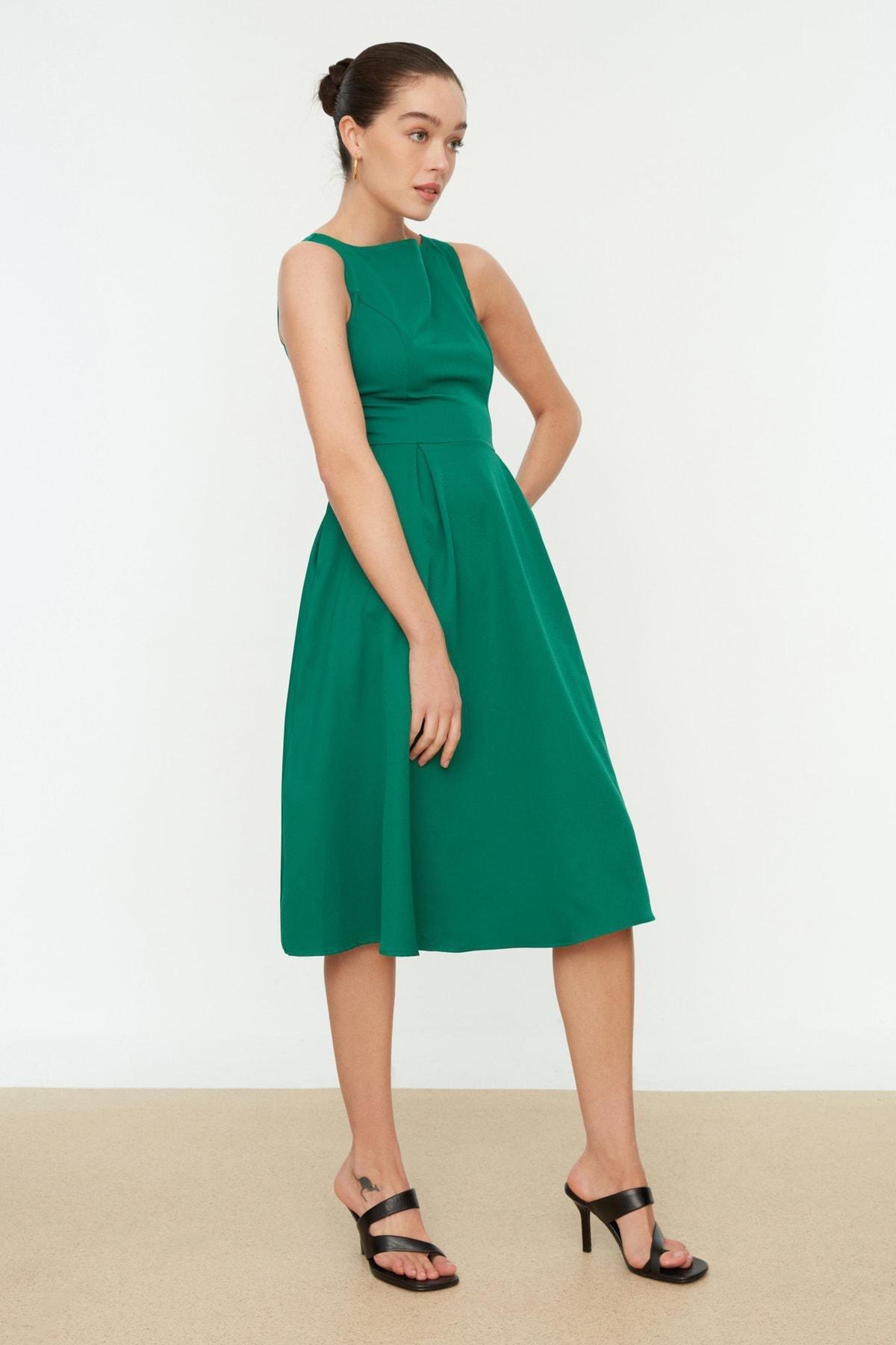 Green Open-Waist Pleated Midi Dress, Green, large image number 2