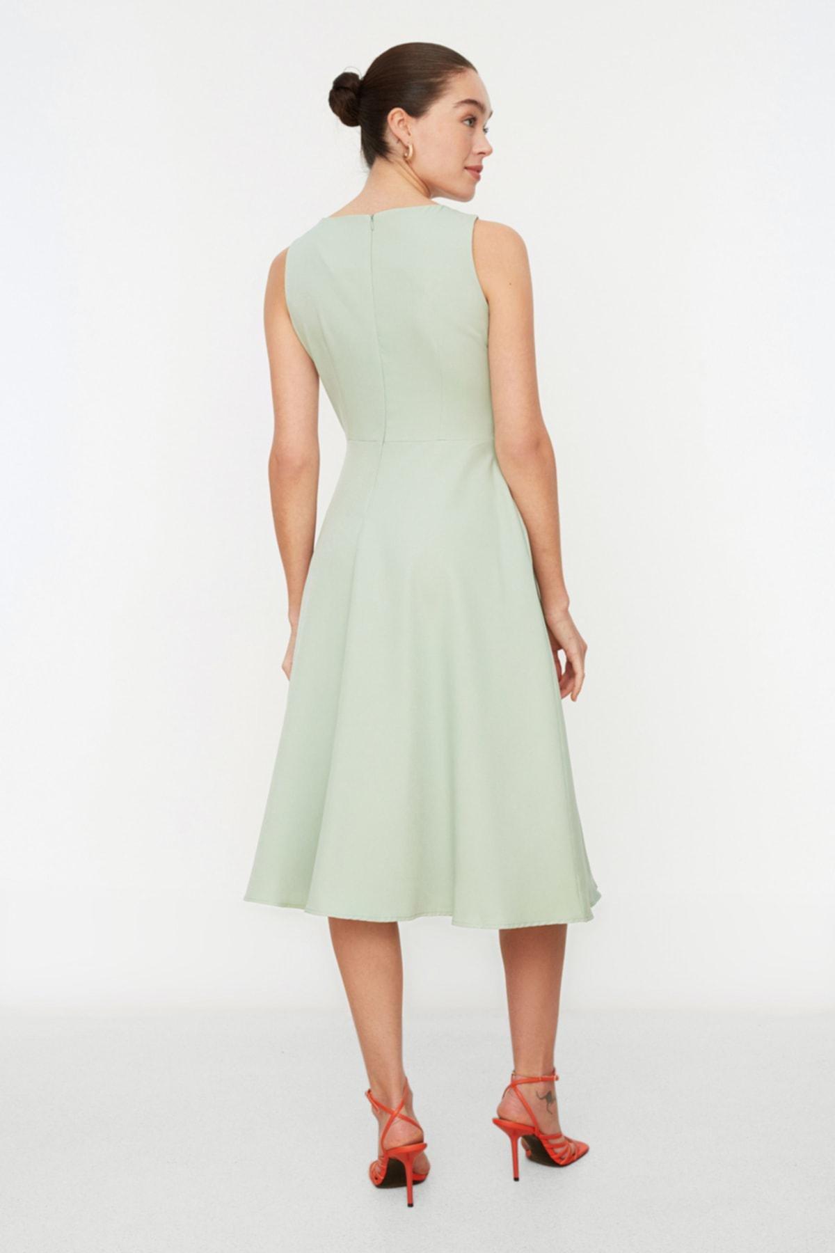 Green Open-Waist Pleated Midi Dress, Green, large image number 9