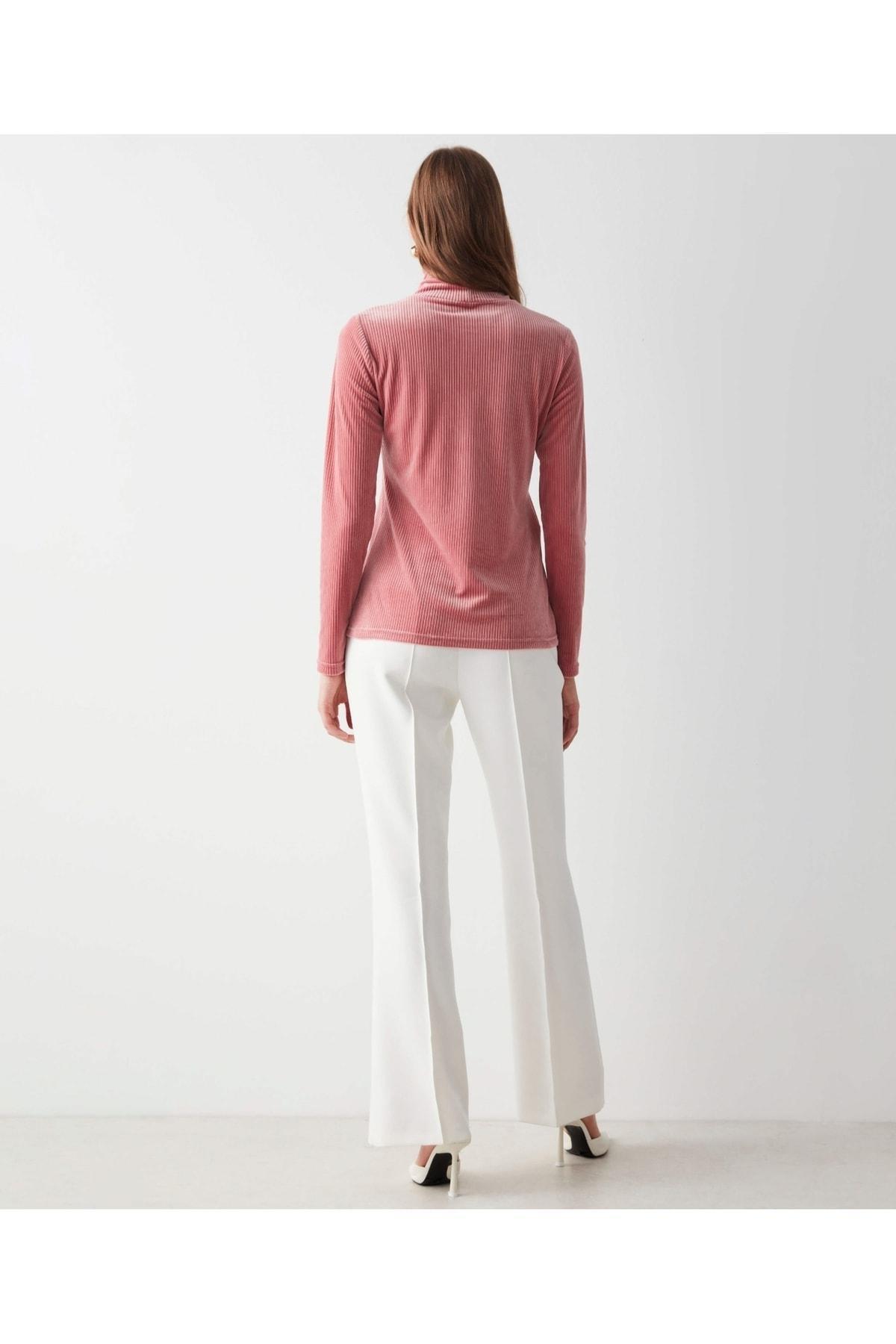 Pink on sale velvet turtleneck