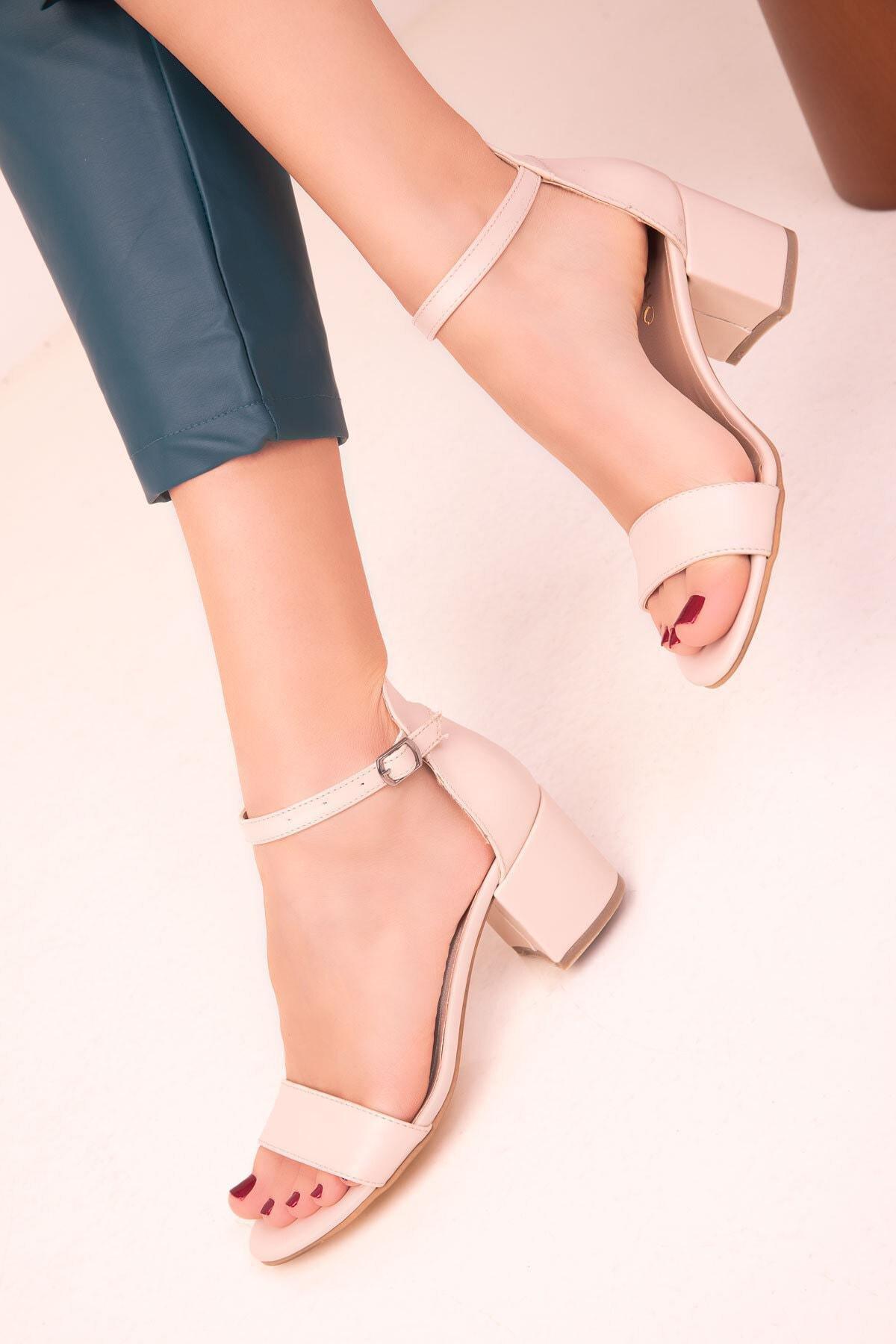 Beige Strap Classic Heels, C101_1844, large image number 1