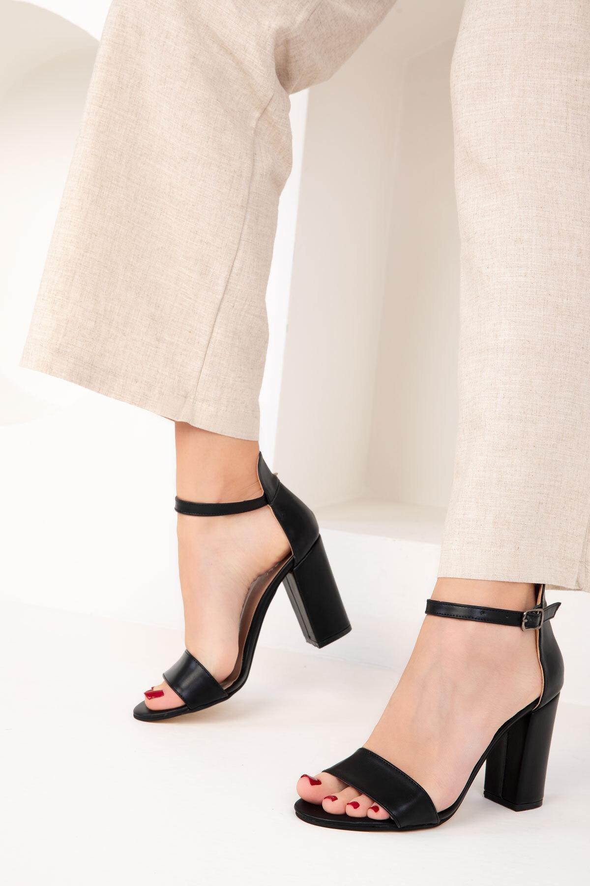 Black Strap Classic Heels, , large image number 1