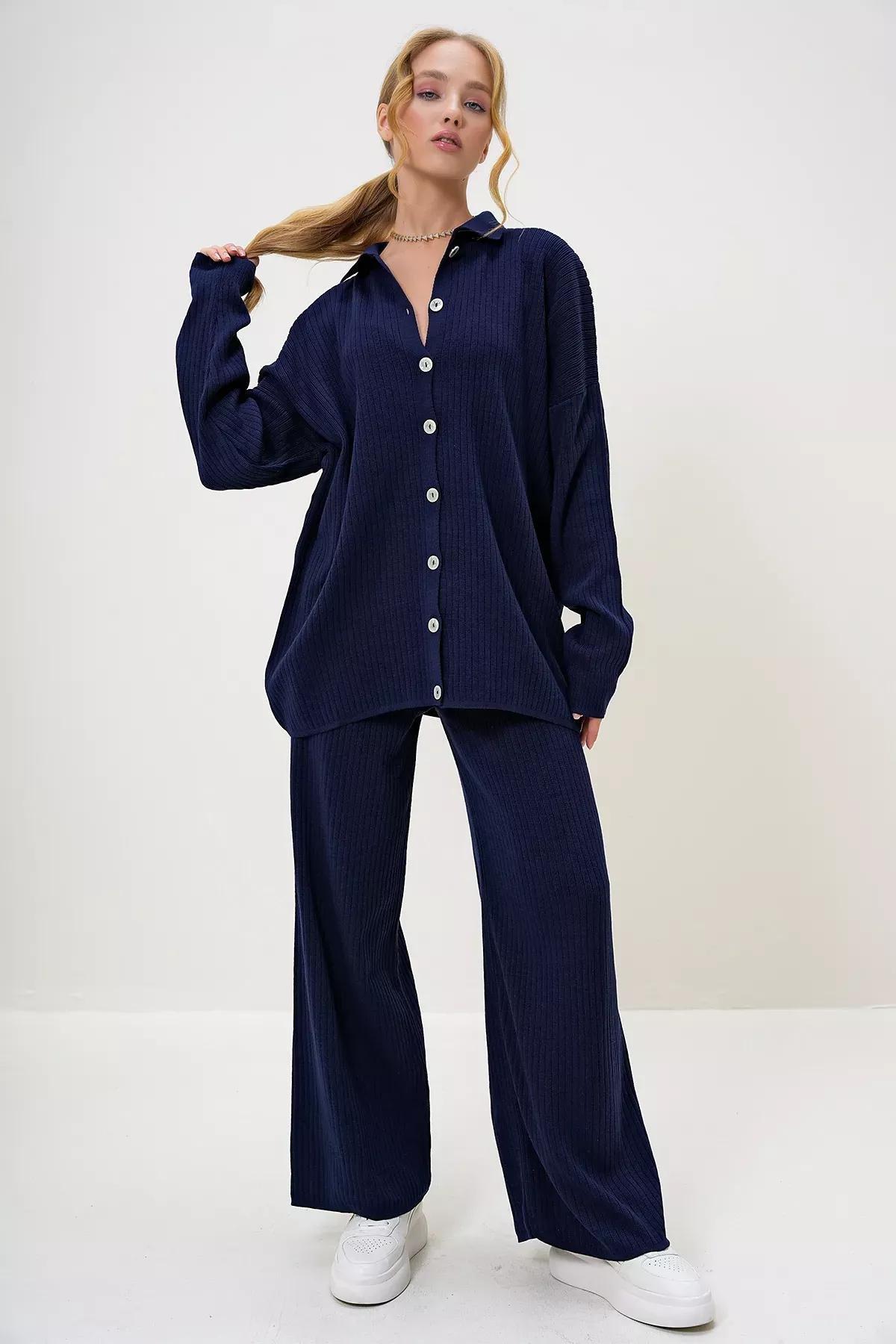 Blue  Knitwear Suit Set of 2, Navy blue, large image number 3