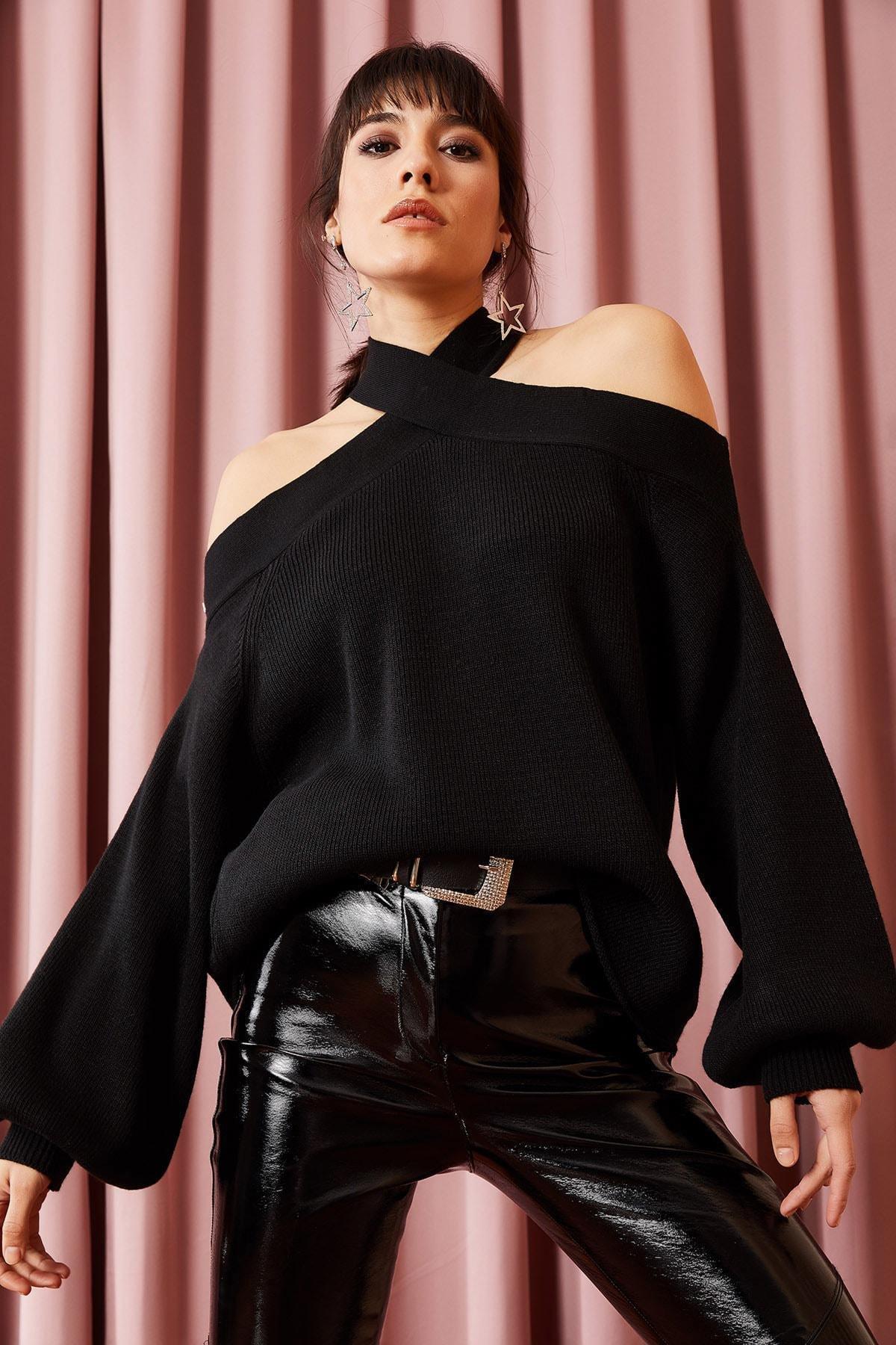 Black Off-Shoulder Oversize Sweater, BLACK, large image number 1