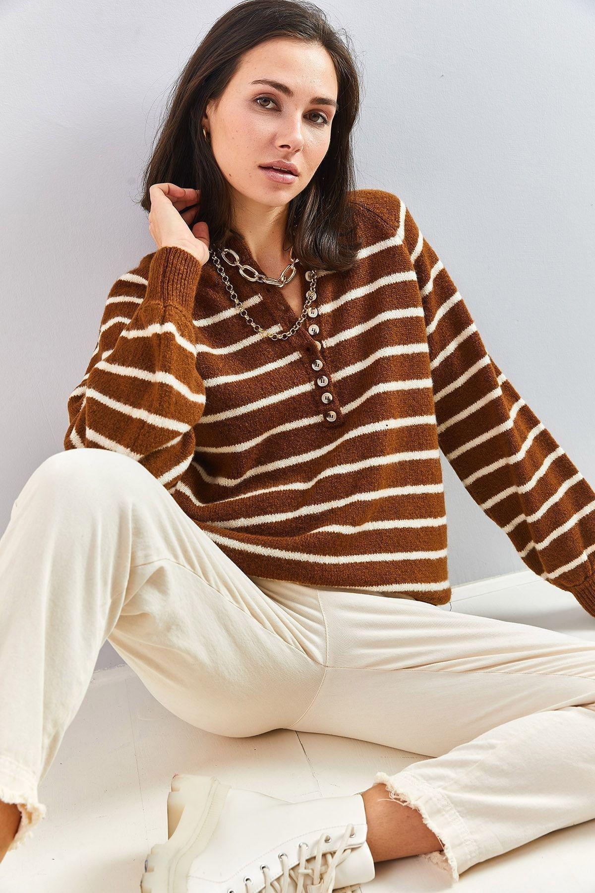 Multicolour Buttoned Collared Turtleneck Striped Sweater, BROWN-WHITE, large image number 1