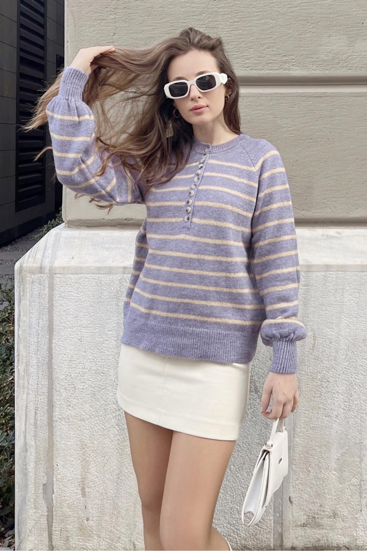 Lilac Turtleneck Striped Knitted Sweater, Lilac-Beige, large image number 4