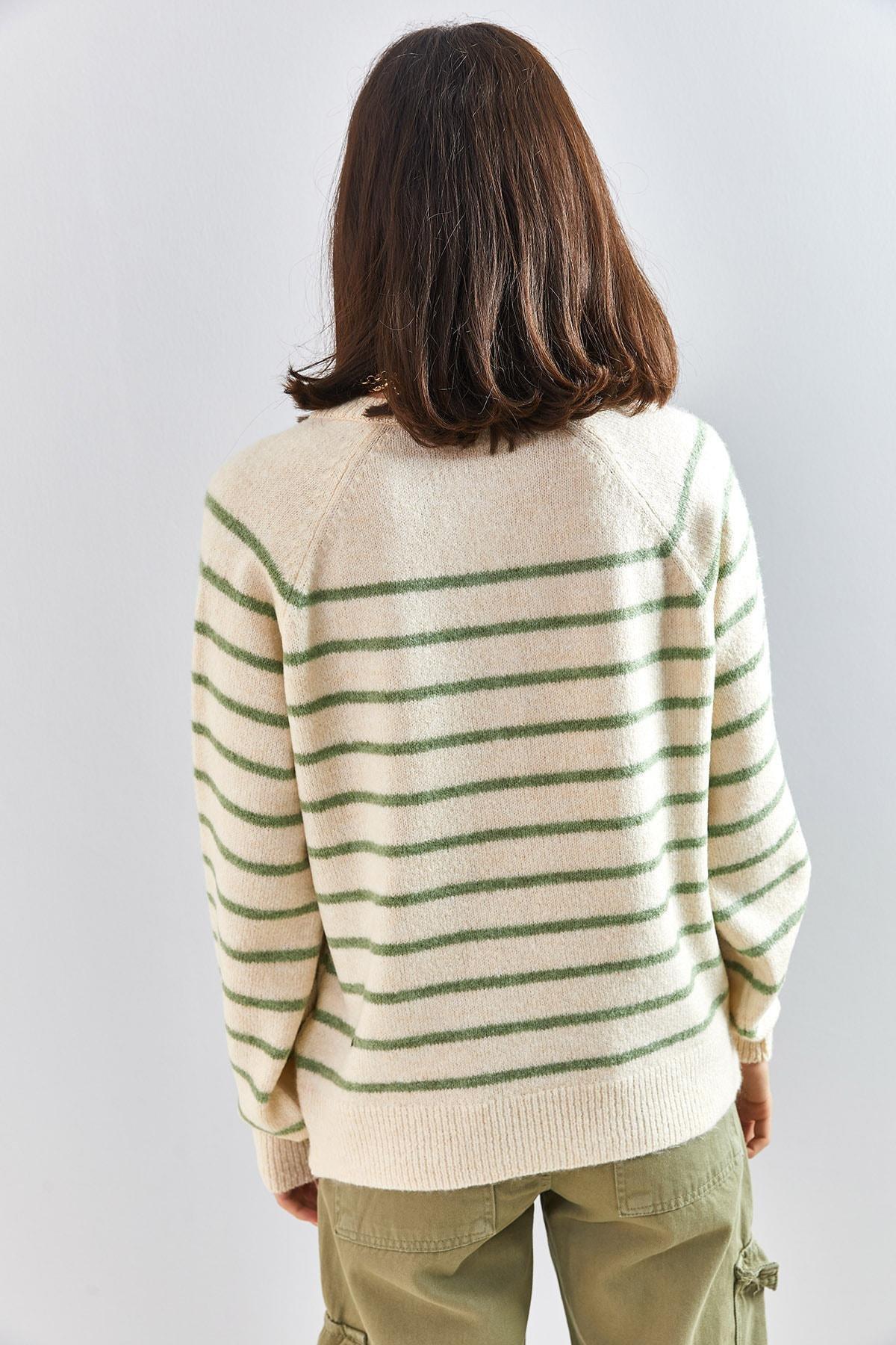 Beige Turtleneck Striped Knitted Sweater, C101_4866, large image number 2