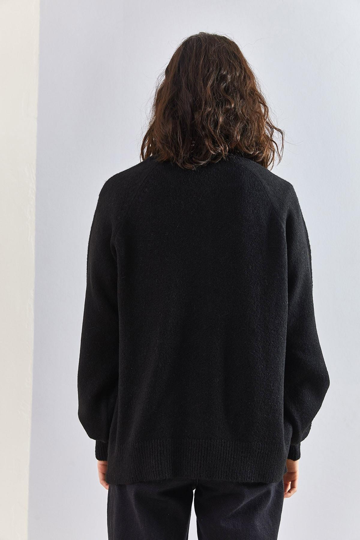 Black Button Down Turtleneck Knitted Sweater, C101_5231, large image number 1