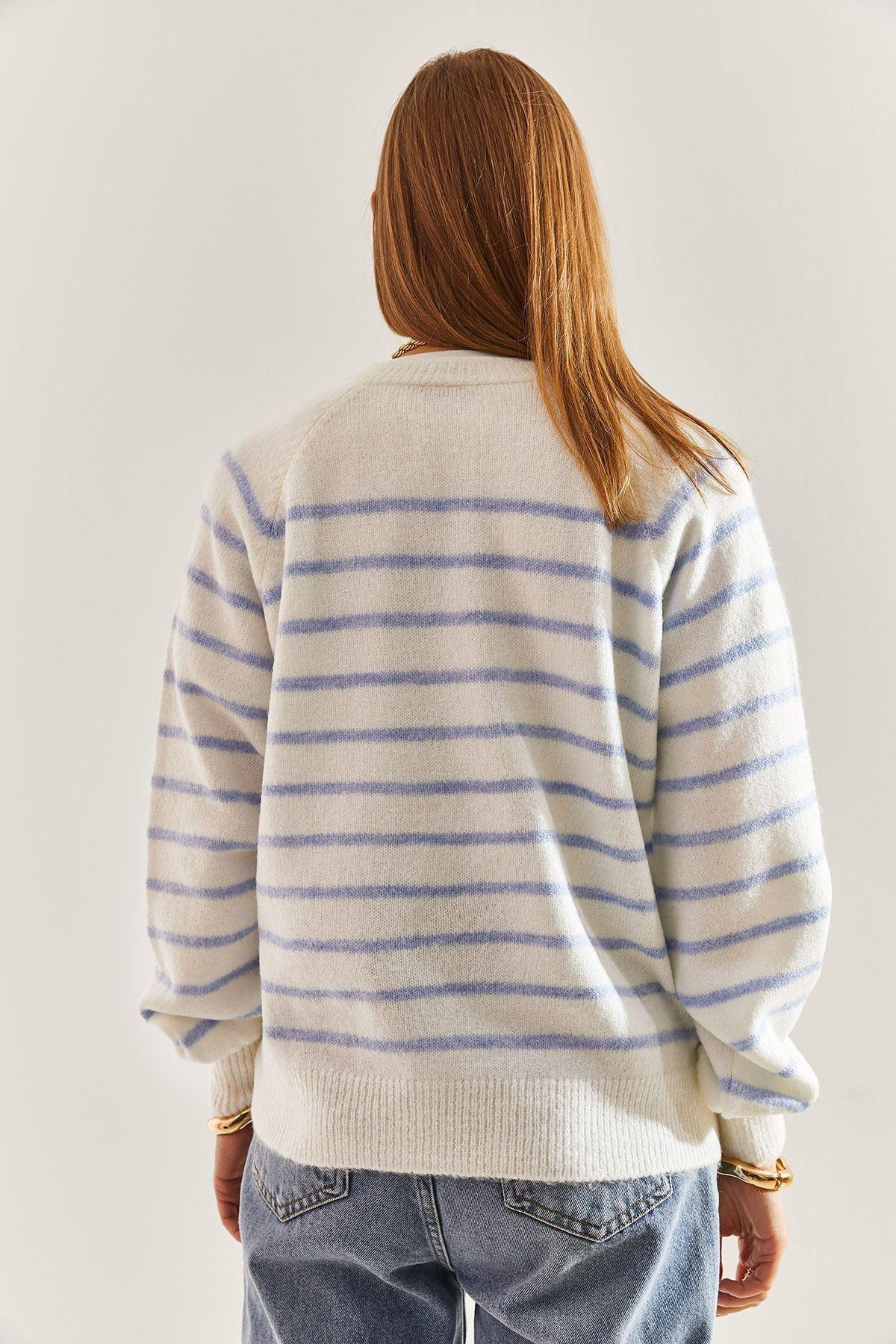 Multicolour Buttoned Collared Turtleneck Striped Sweater, C101_5674, large image number 4