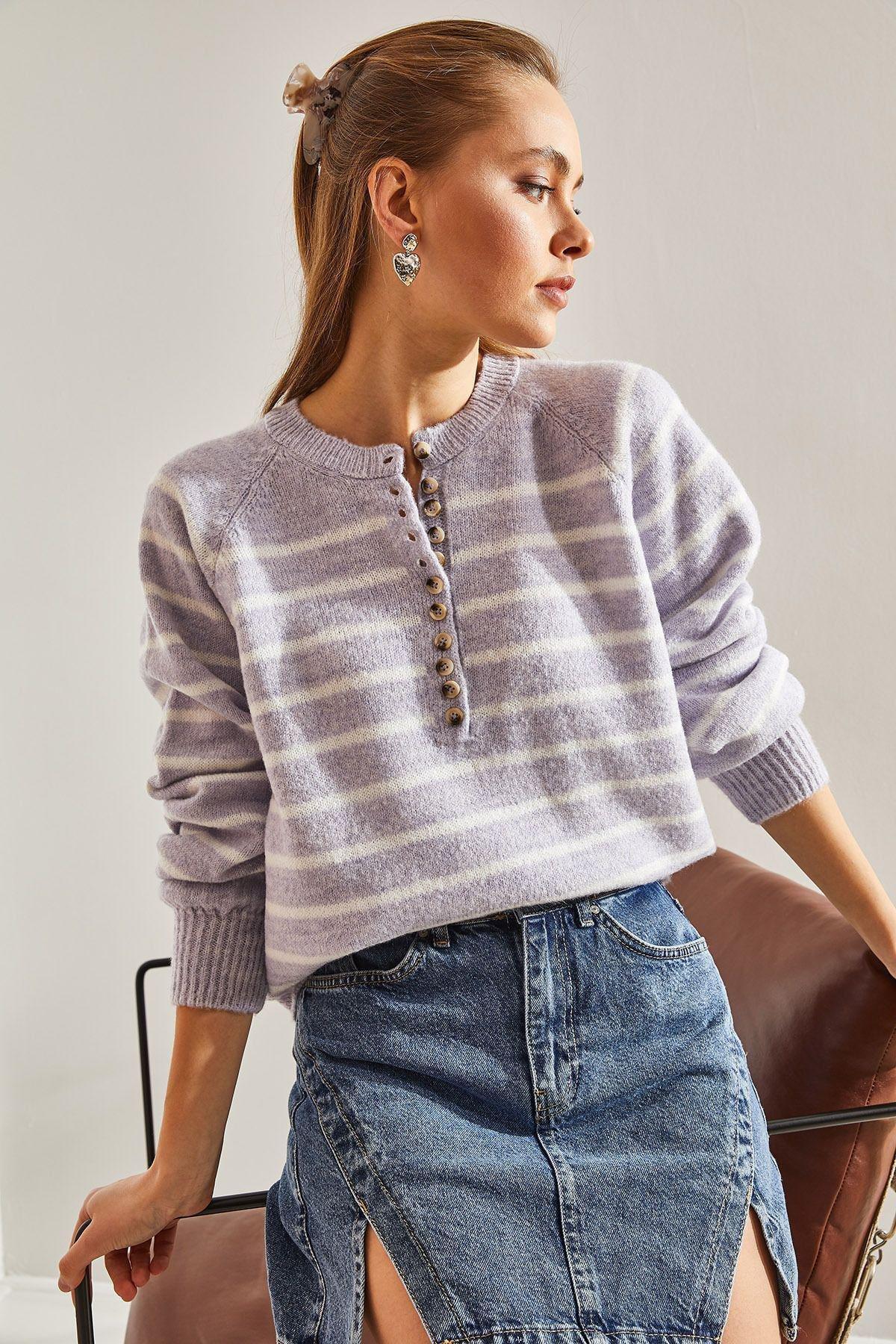 Multicolour Collared Turtleneck Striped Sweater, C101_5706, large image number 2