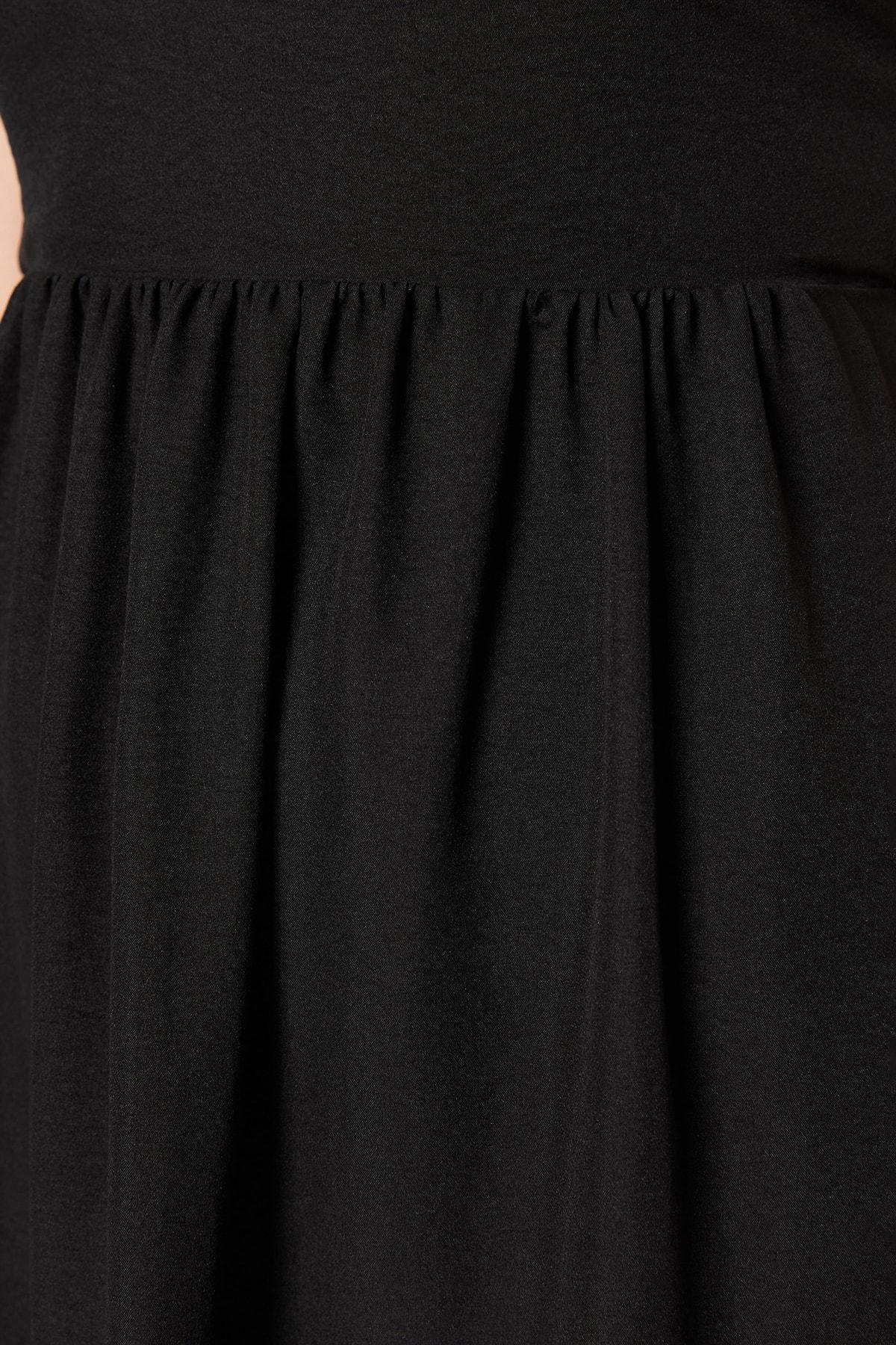 Black V-Neck Skater Dress, , large image number 4