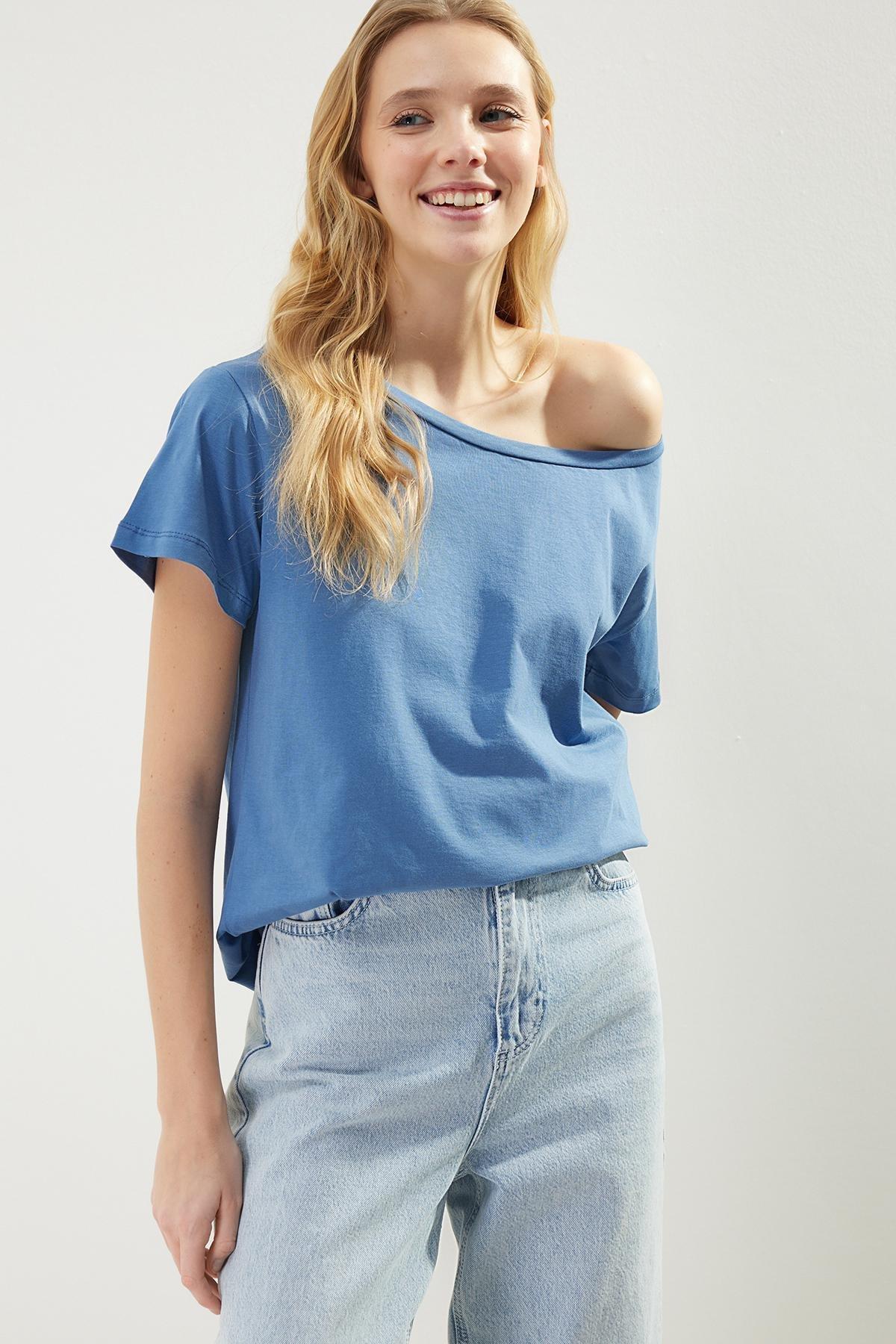 Blue Boat Neck Knitted T-Shirt, , large image number 0