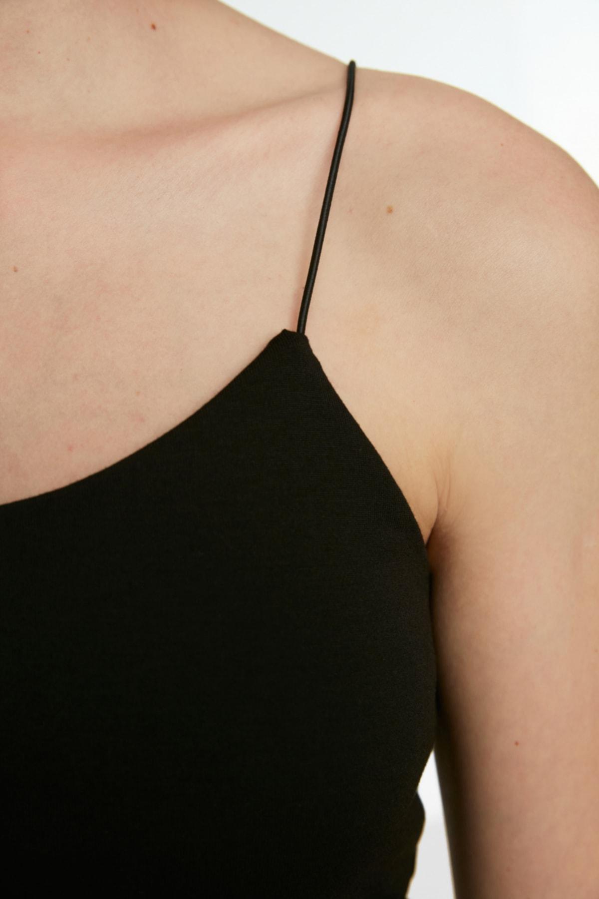 Black Slim Scoop Neck Camisole, , large image number 2