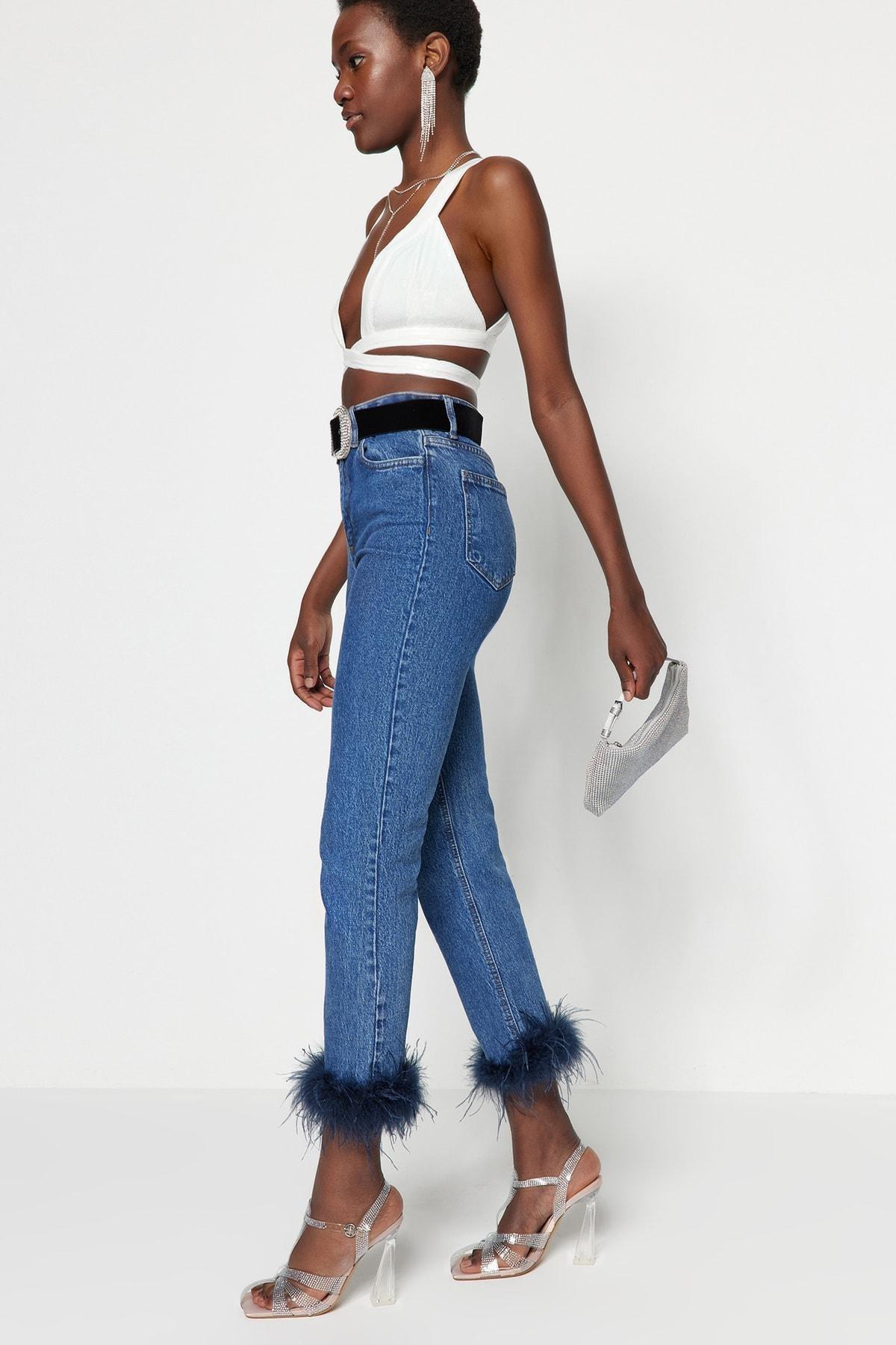 White Fitted Crop Top, , large image number 2