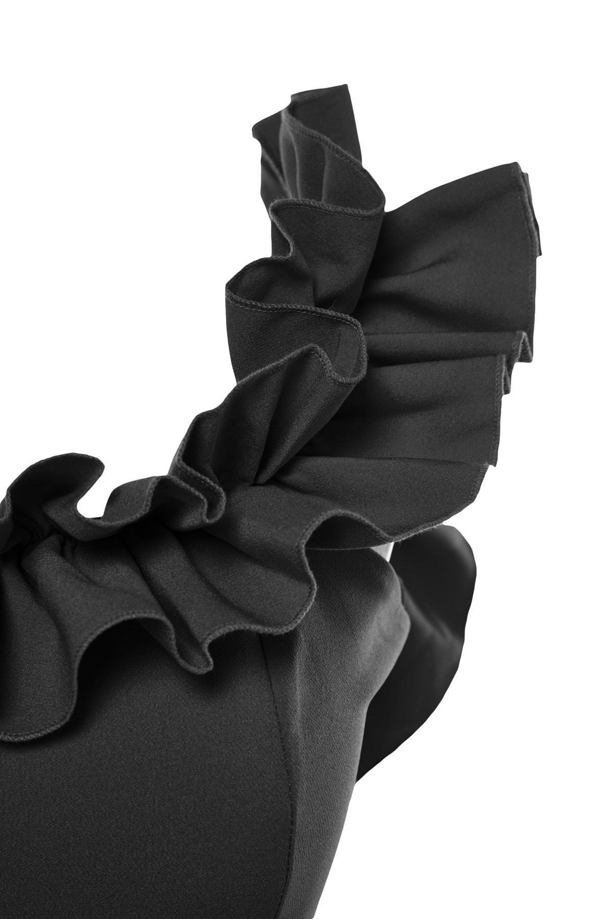 Trendyol - Black Off-The-Shoulders Ruffles Jumpsuit