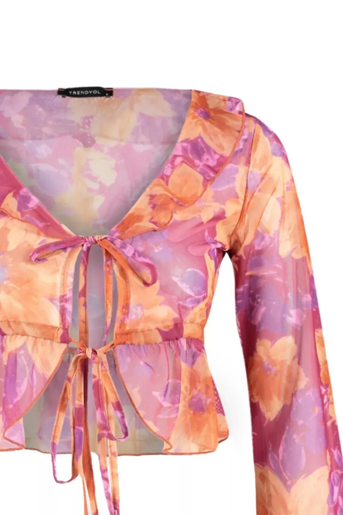 Trendyol - Pink Floral V-Neck Blouse