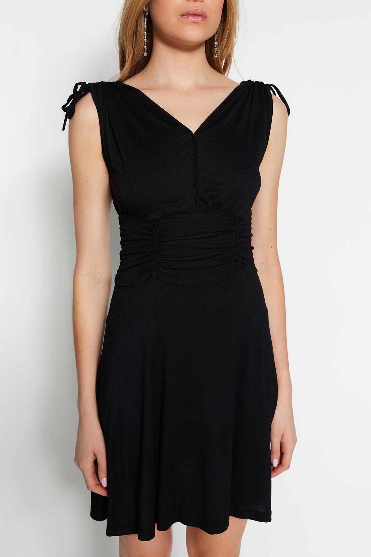 Black V-Neck Skater Dress, , large image number 3