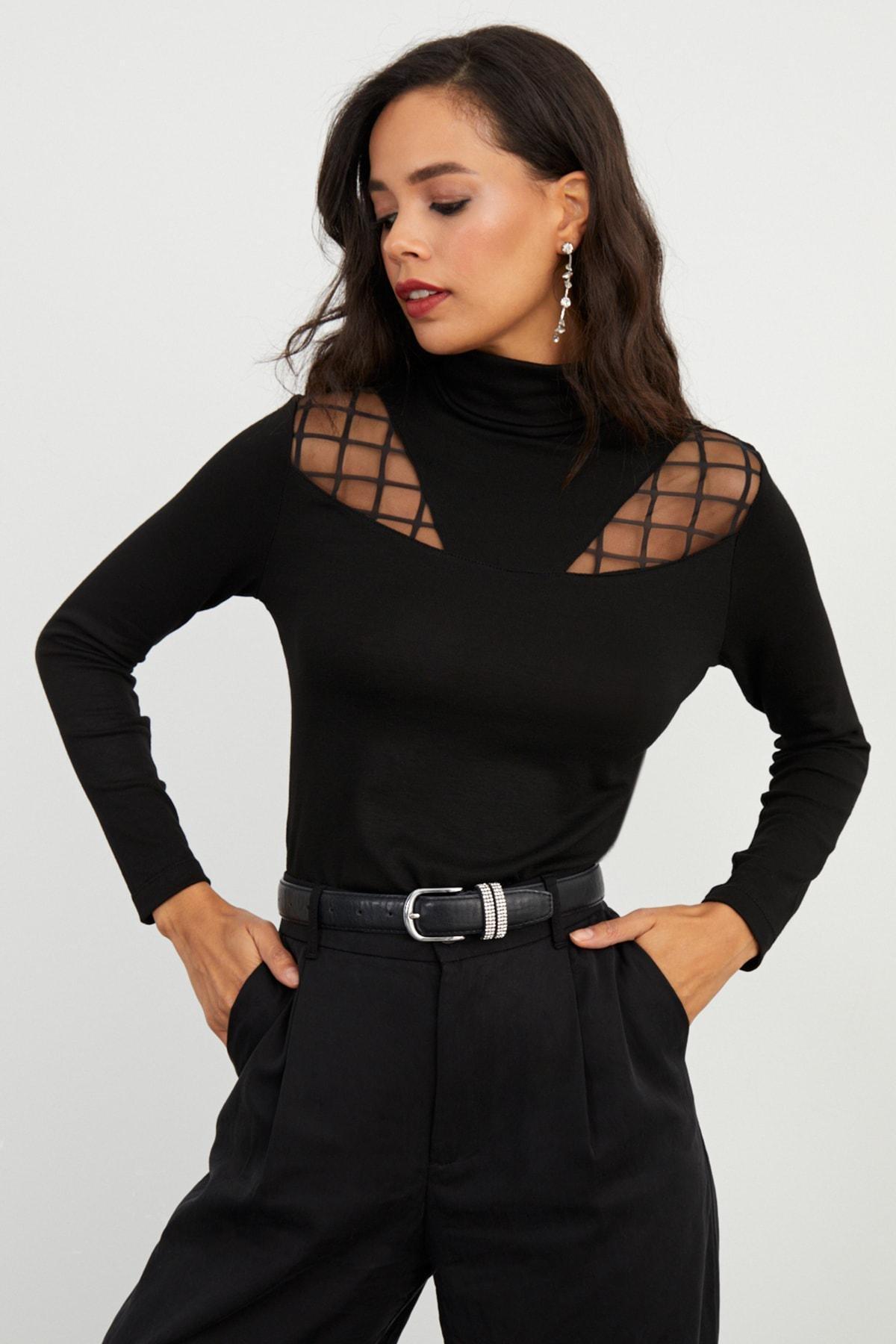 Black Fitted Turtleneck Blouse, , large image number 2