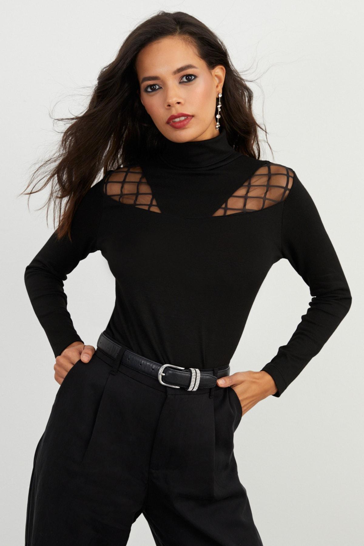 Black Fitted Turtleneck Blouse, BLACK, large image number 3