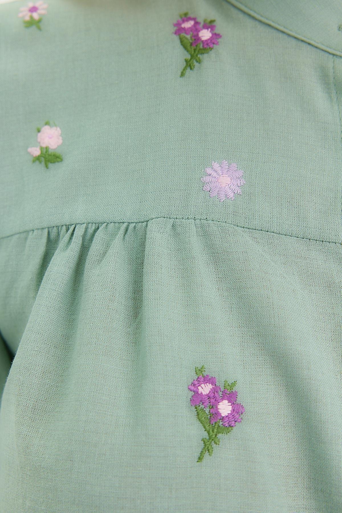 Green Floral Embroidered Woven Shirt, , large image number 4