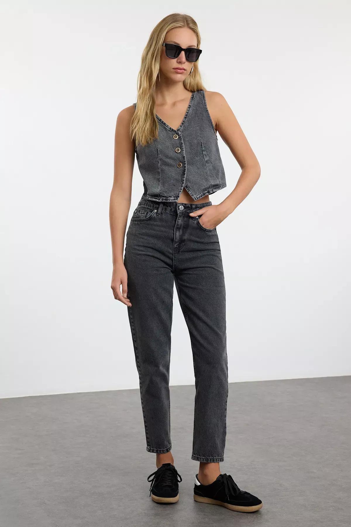 Black High-Waist Mom Jeans, , medium