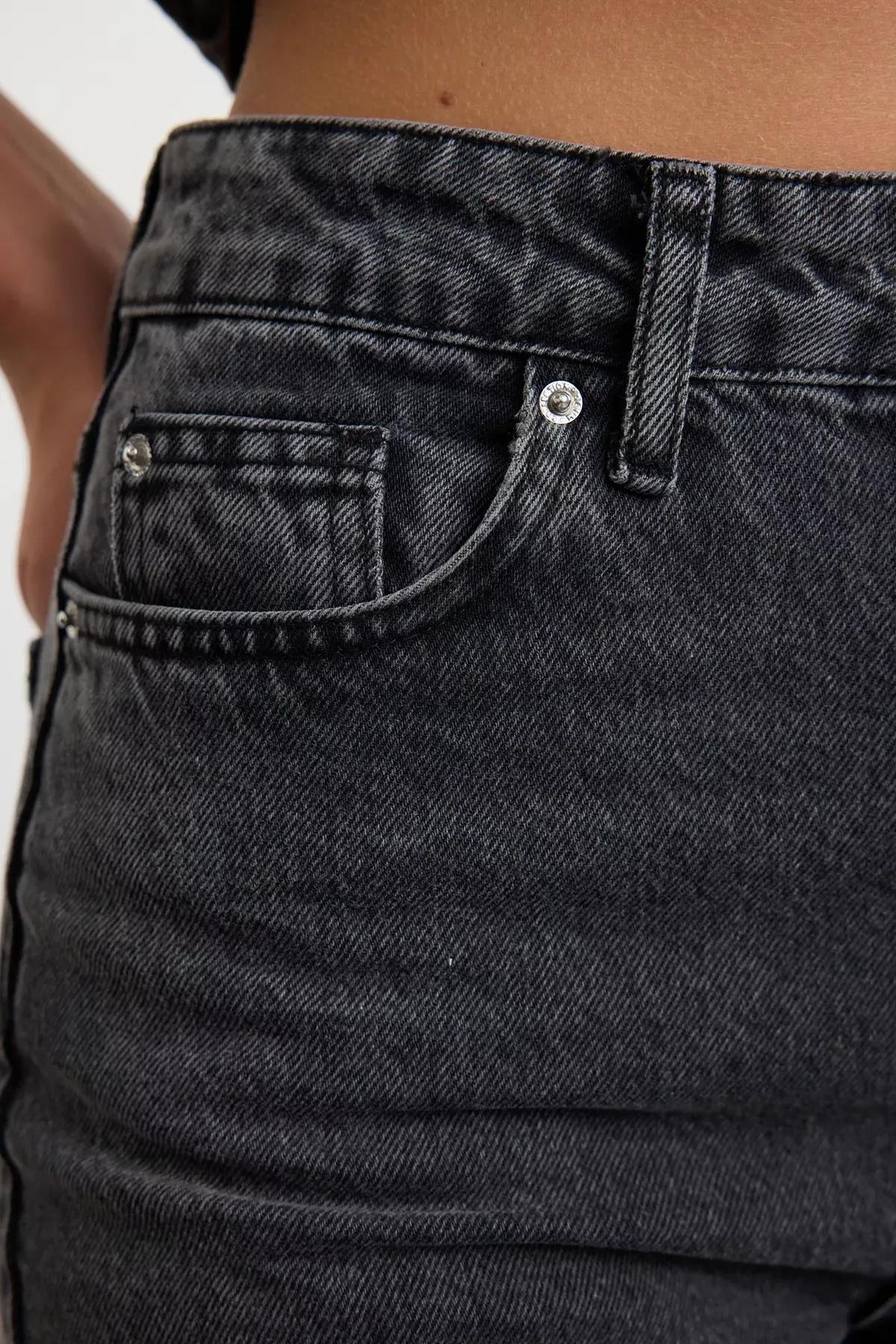 Black High-Waist Mom Jeans, , large image number 3