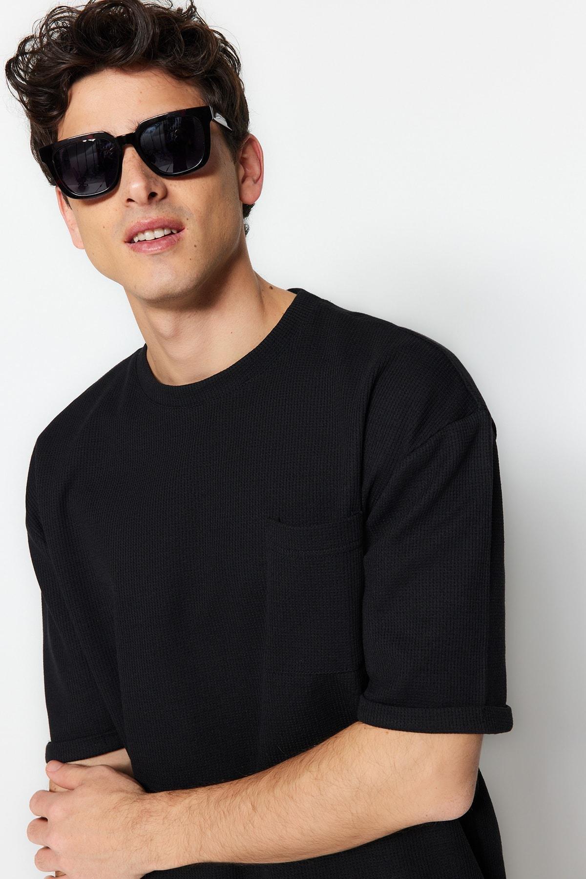 Black Relaxed T-Shirt, , large image number 2