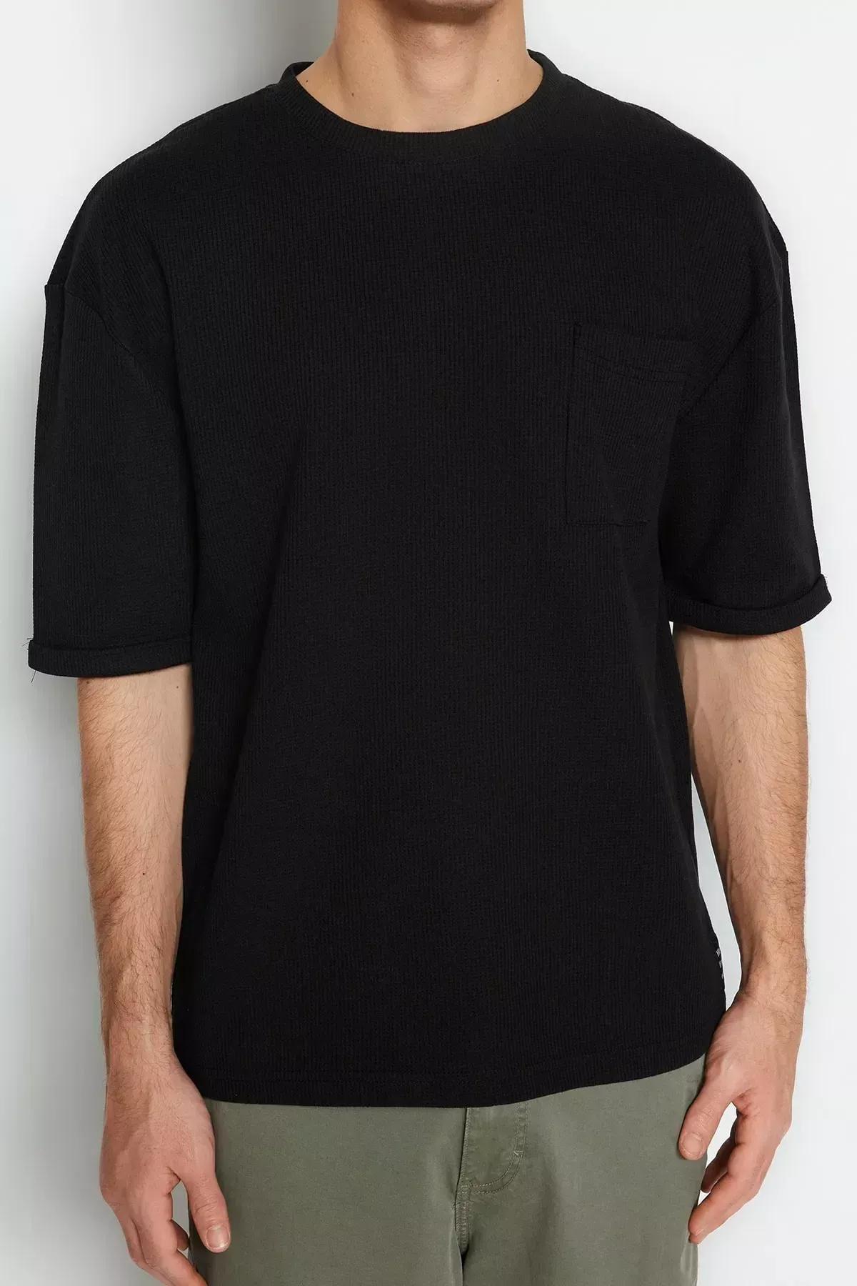 Black Relaxed T-Shirt, Black, large image number 3
